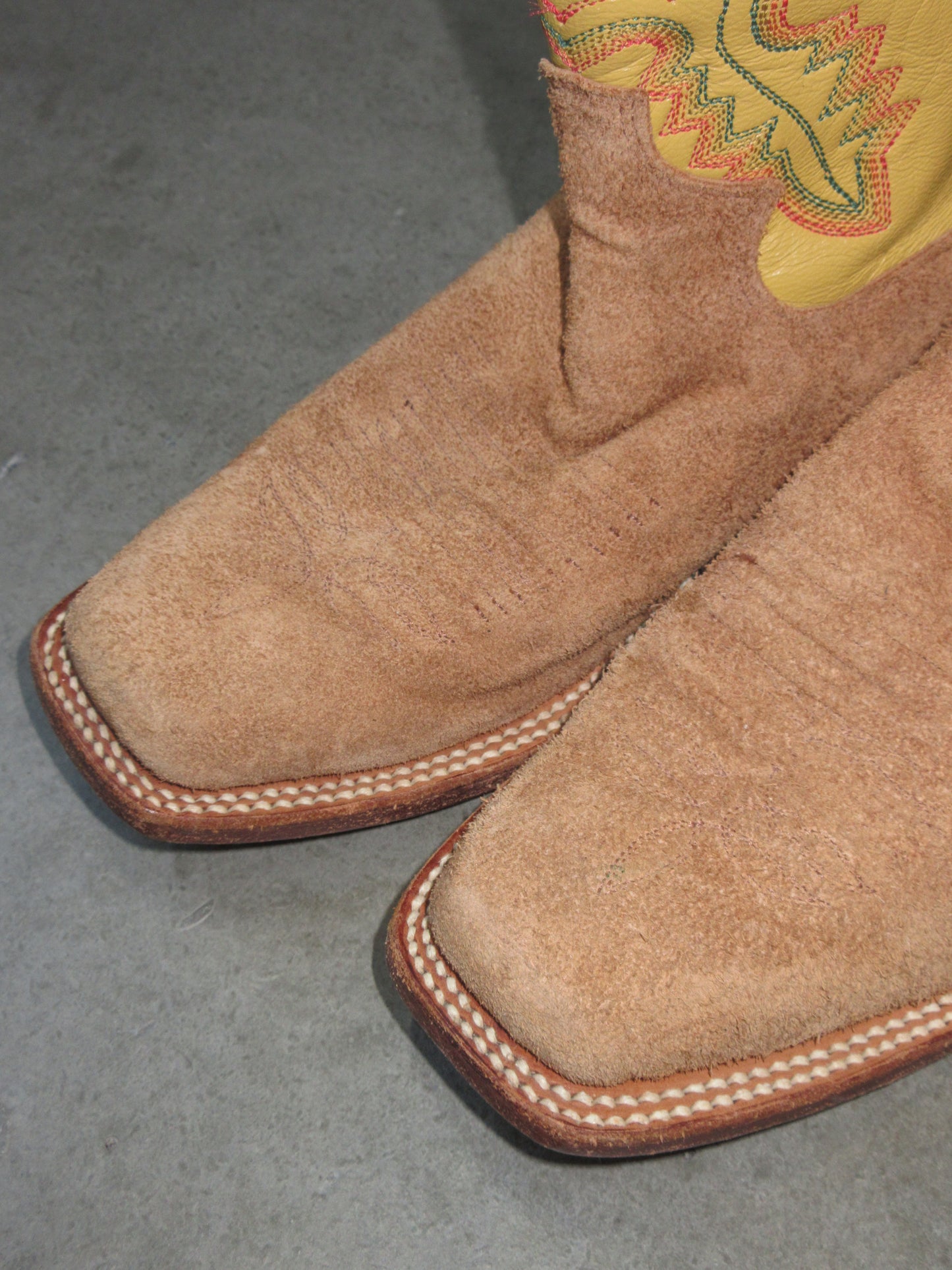 Vintage Design Western Boots
