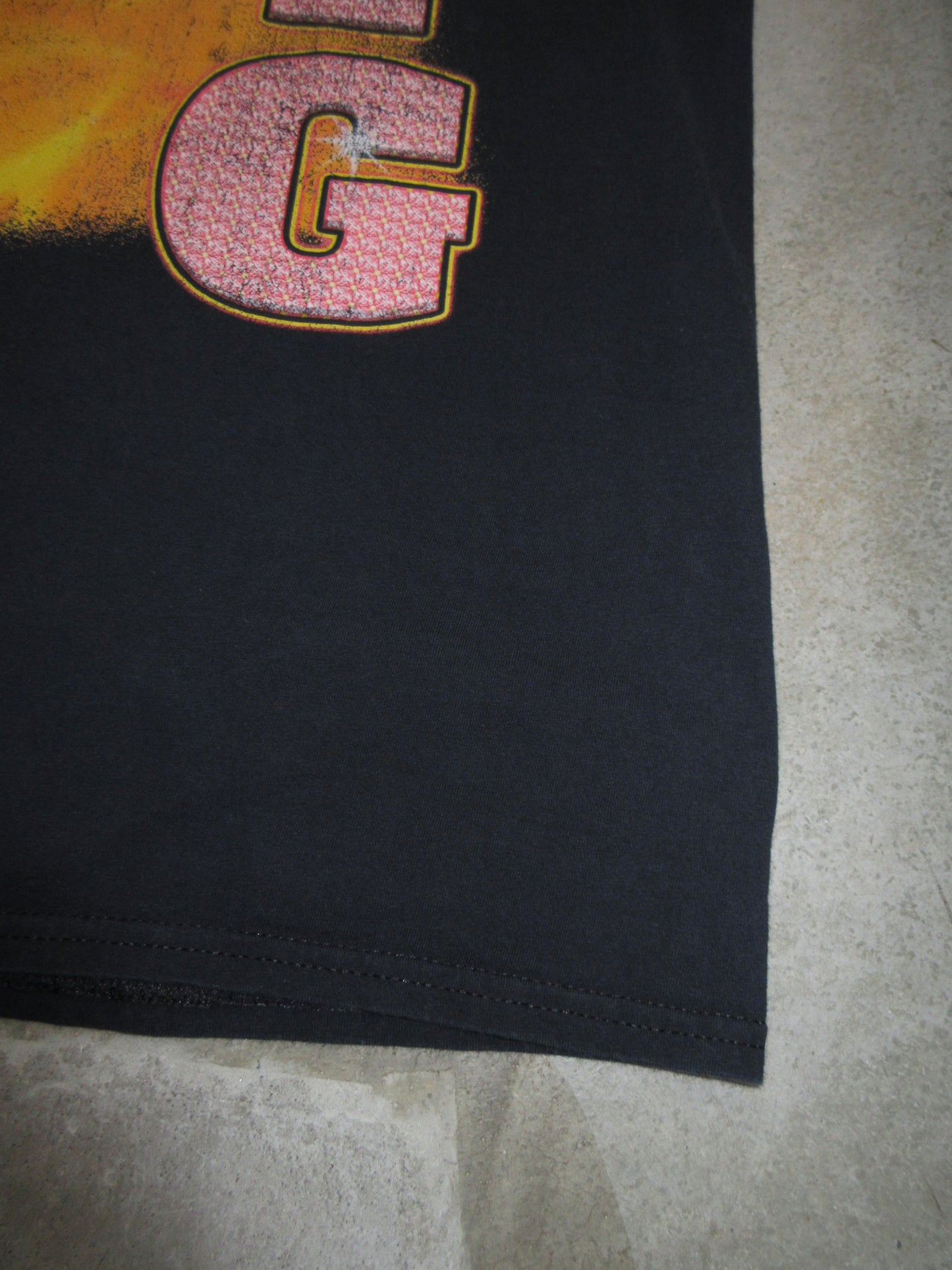 "YG" Vintage Design T-shirt
