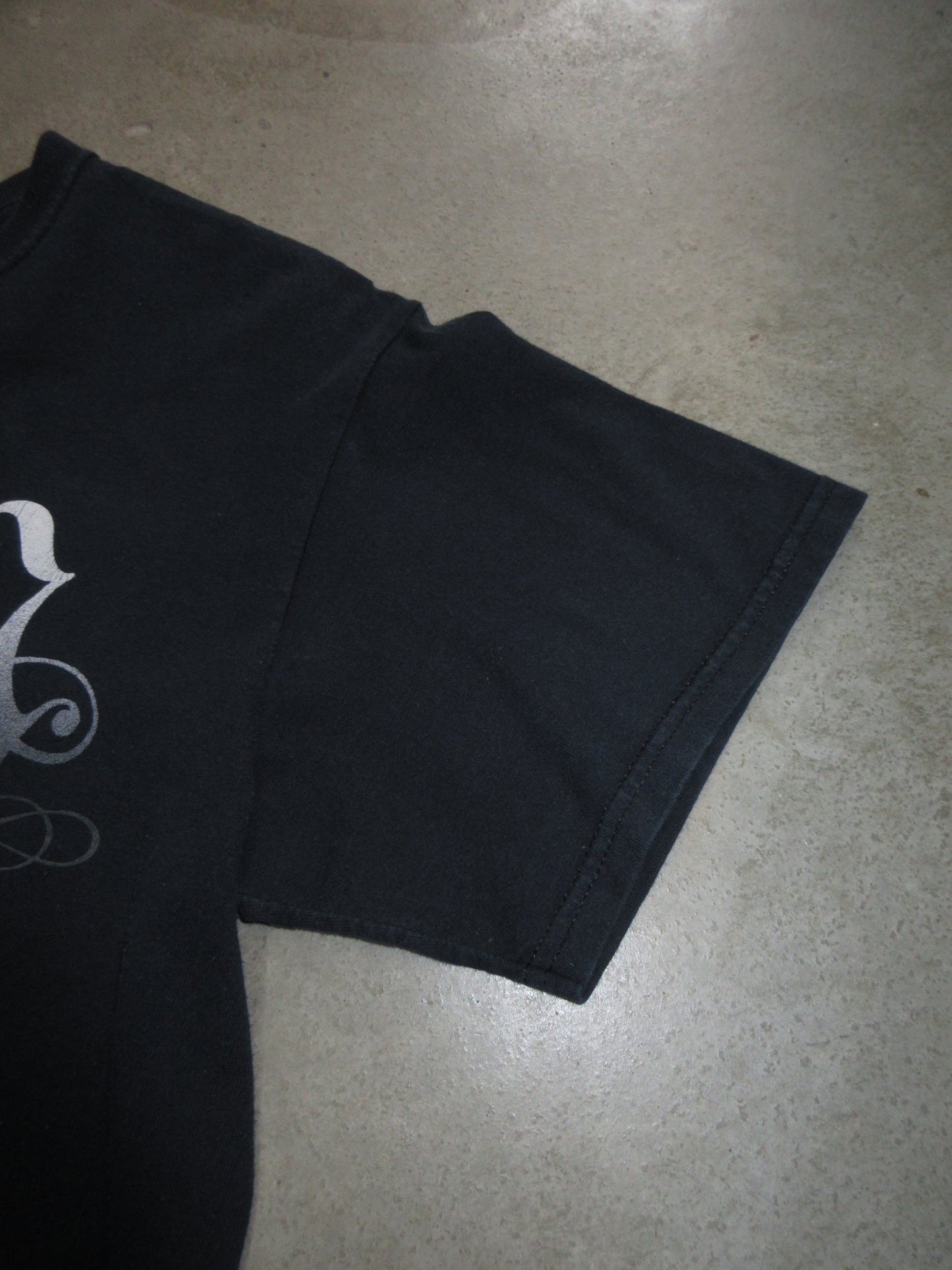 2008 "Akon" Vintage Design T-shirt