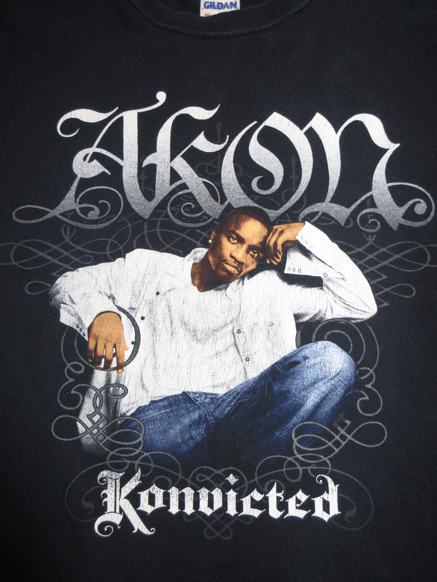 2008 "Akon" Vintage Design T-shirt