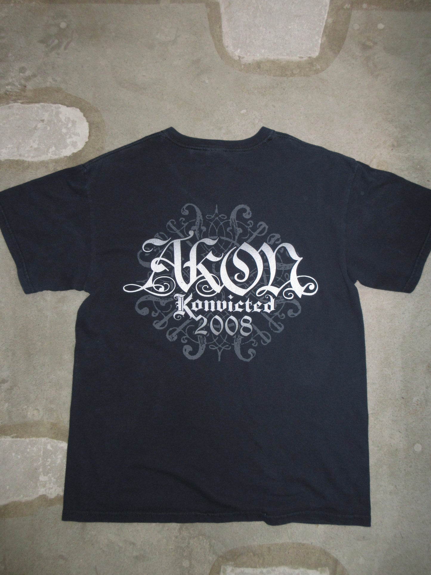 2008 "Akon" Vintage Design T-shirt