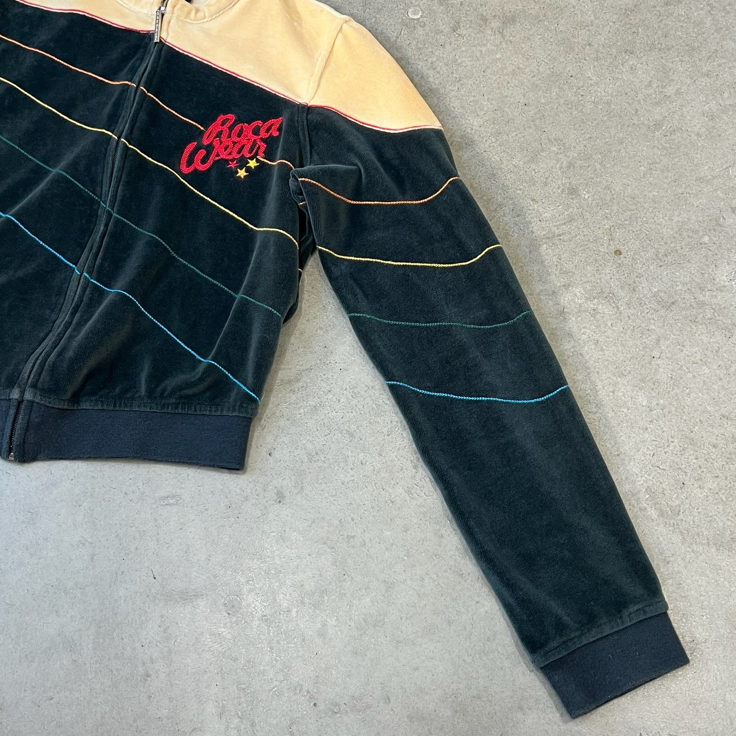 Vintage Design Zip Top