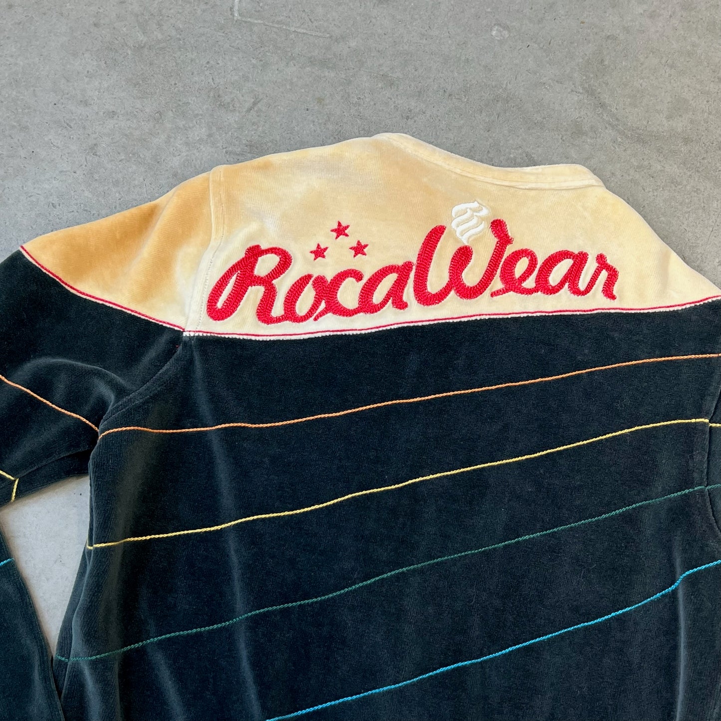 Vintage Design Zip Top