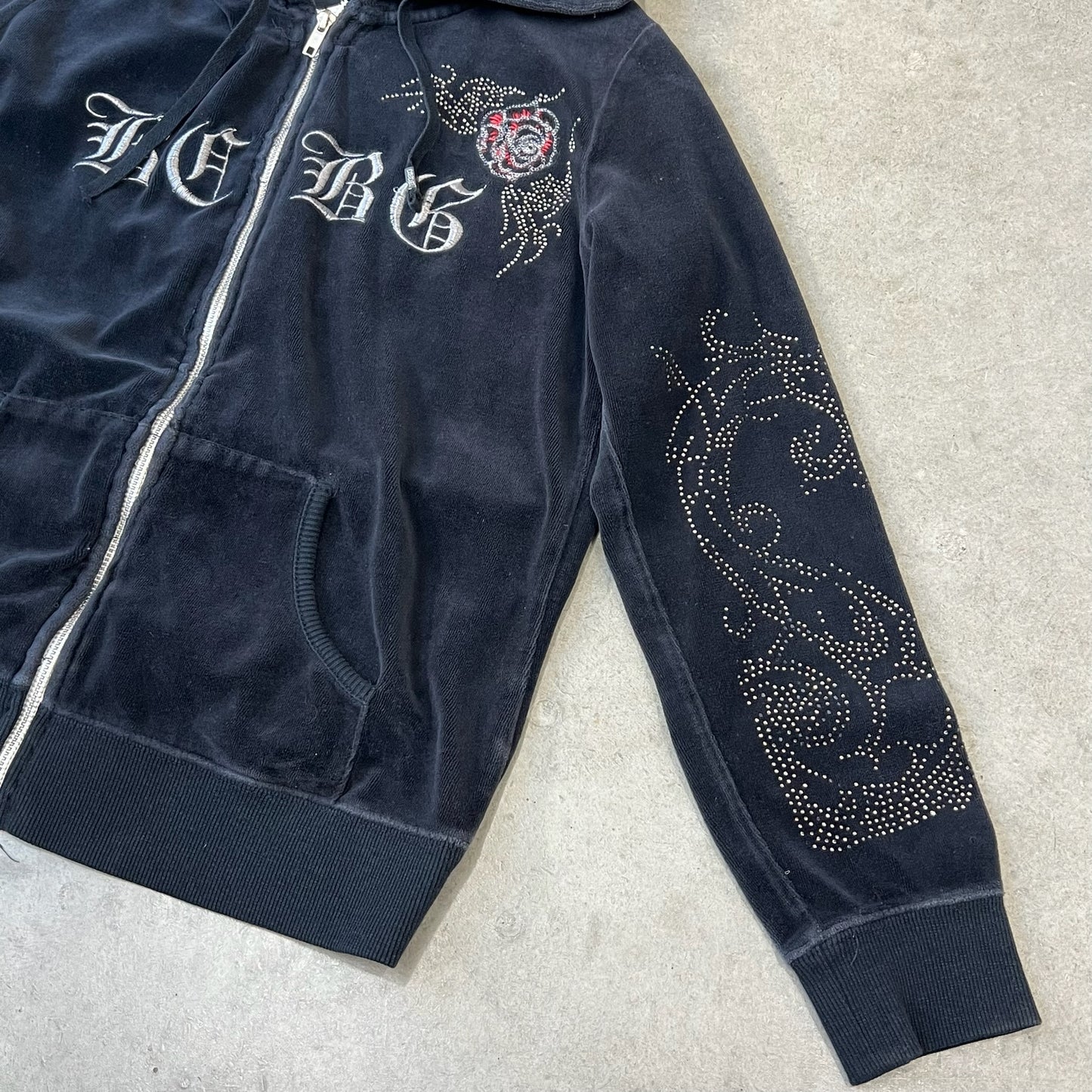 Vintage Design Zip Top
