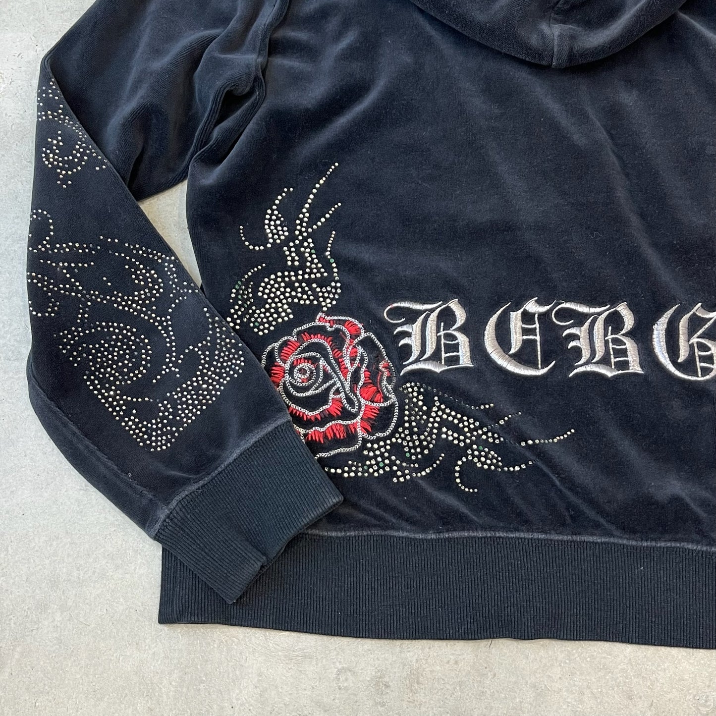 Vintage Design Zip Top