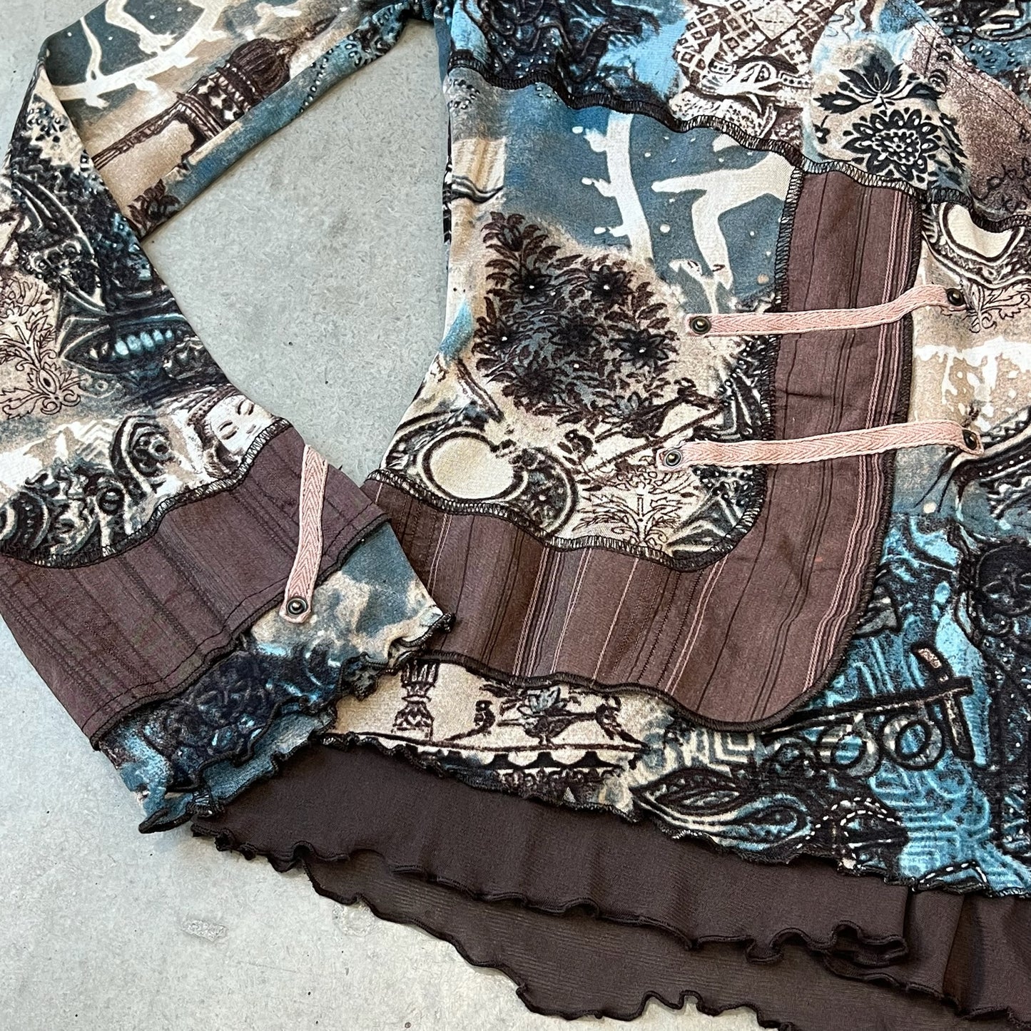 Vintage Design Top