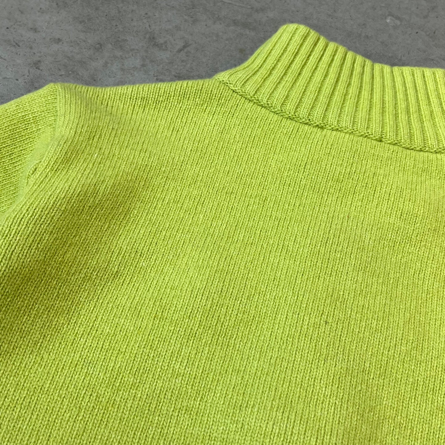 Vintage Design Zip Top