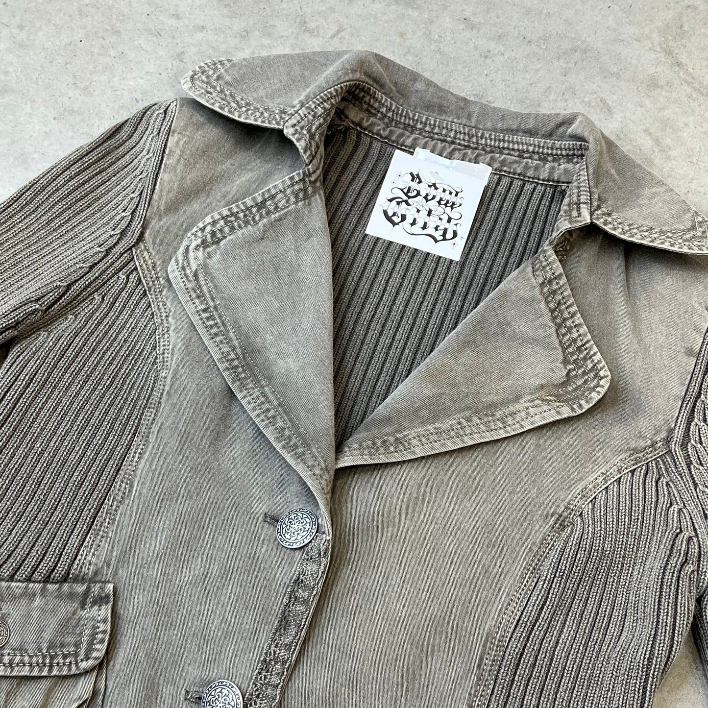 Vintage Design Top