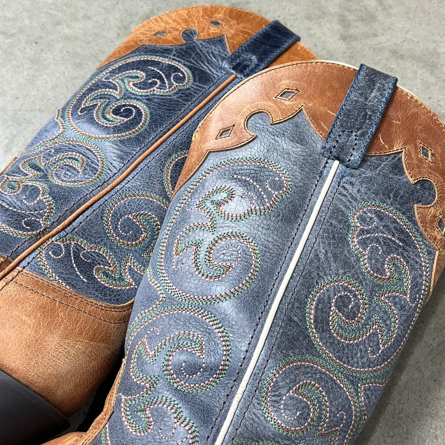 Vintage Design Western Boots