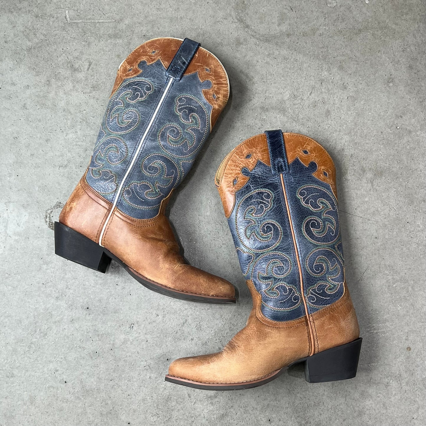 Vintage Design Western Boots