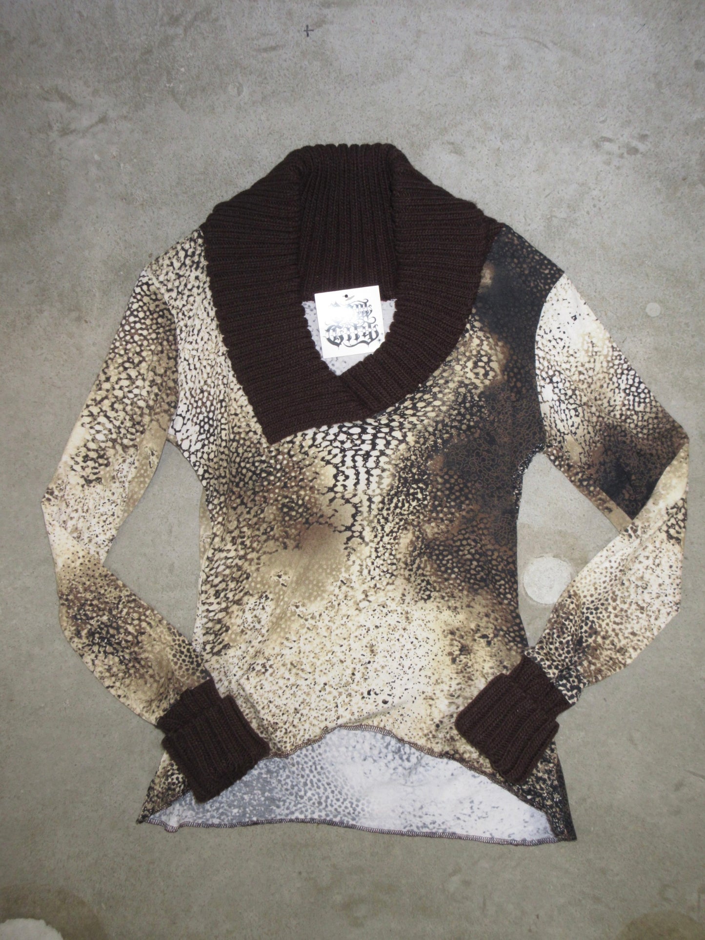 Vintage Design Top