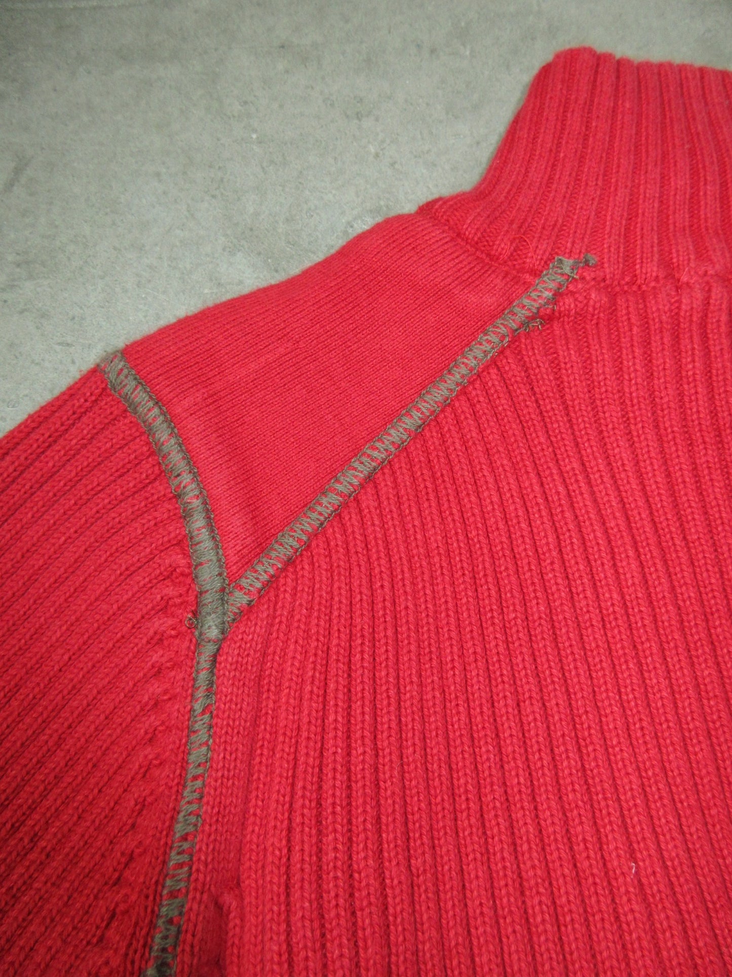 Vintage Design Zip Top