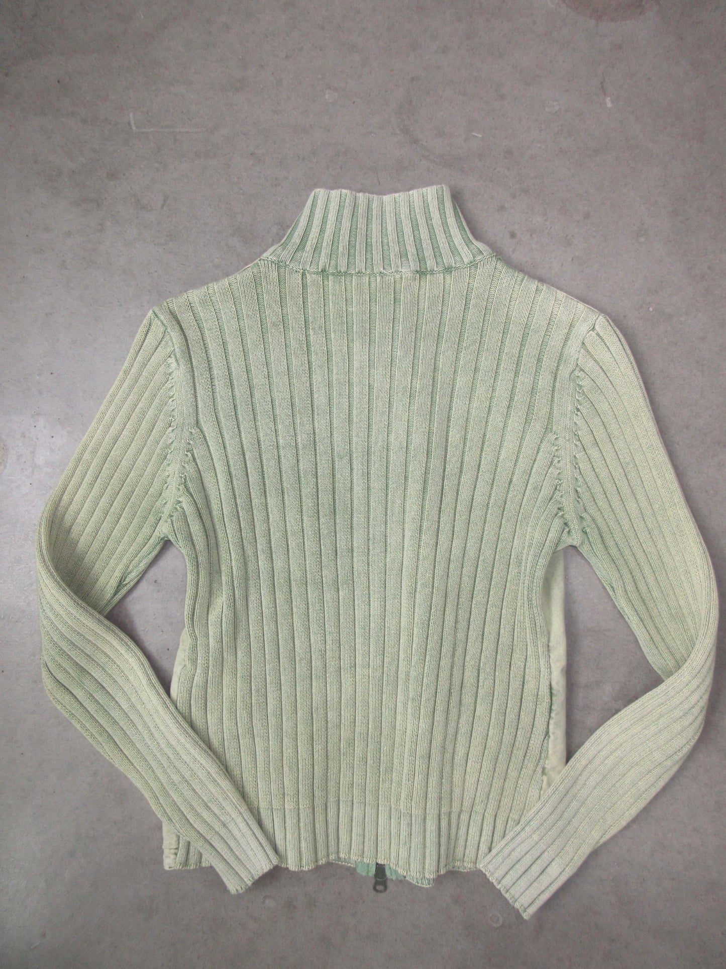 Vintage Design Zip Top