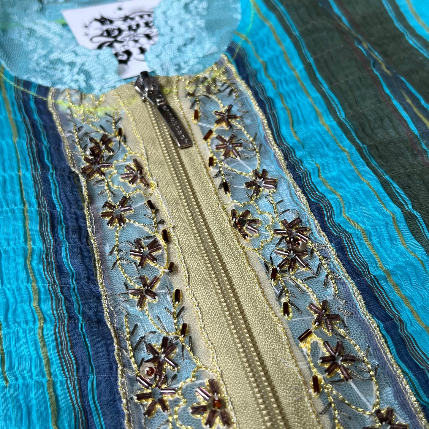 Vintage Design Zip Top
