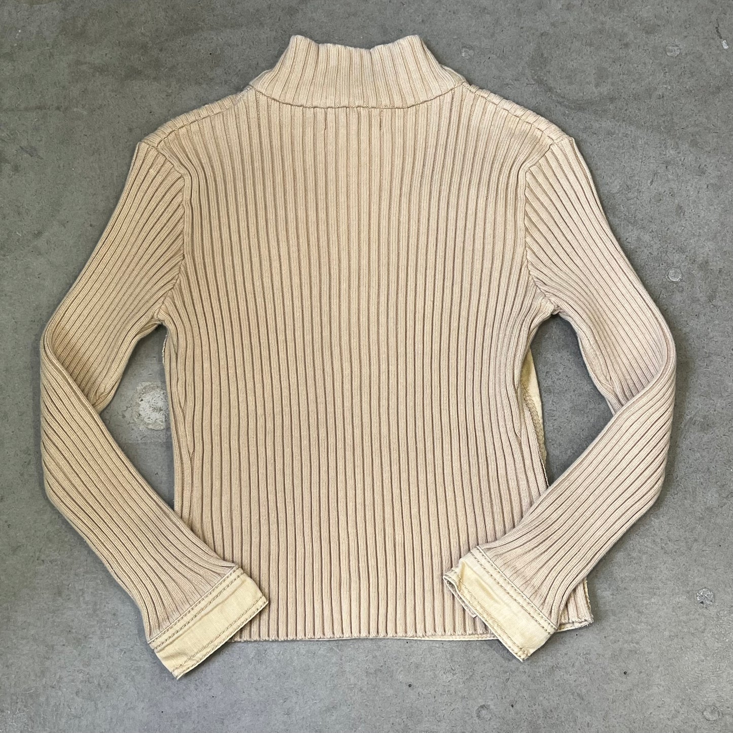 Vintage Design Zip Top