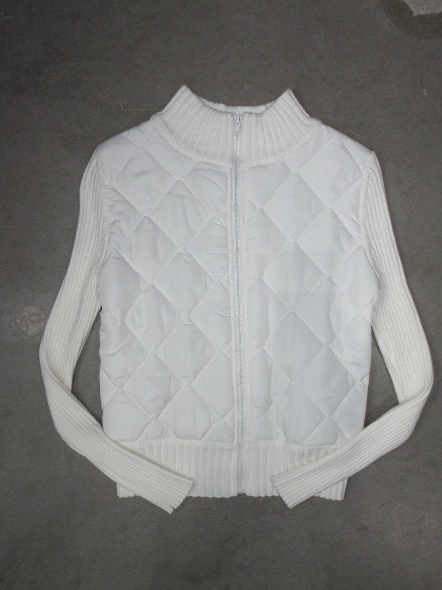 Vintage Design Zip Top