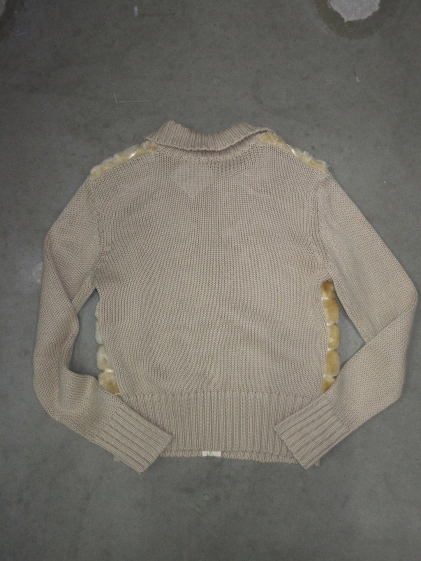 Vintage Design Zip Top