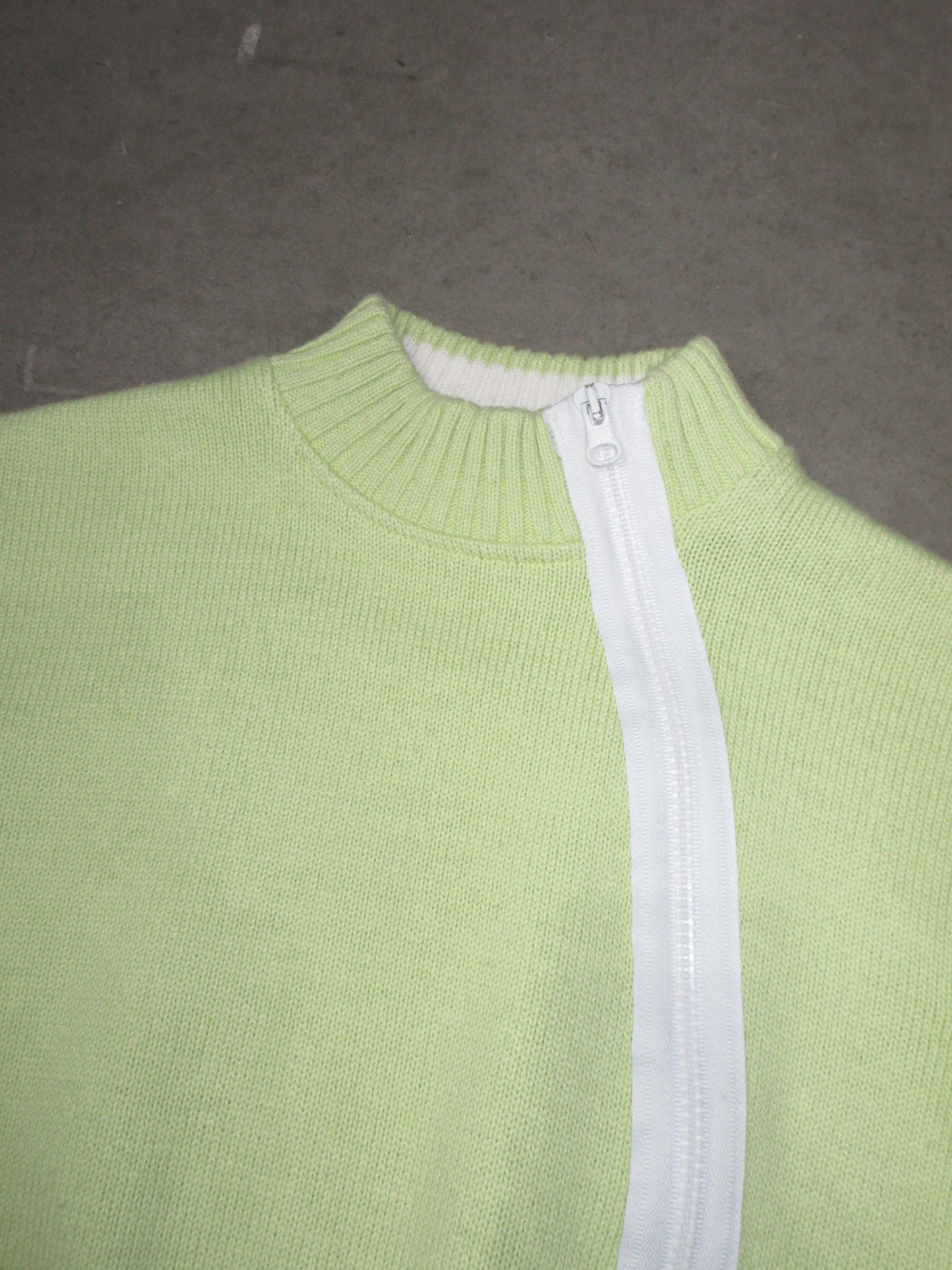 Vintage Design Zip Top