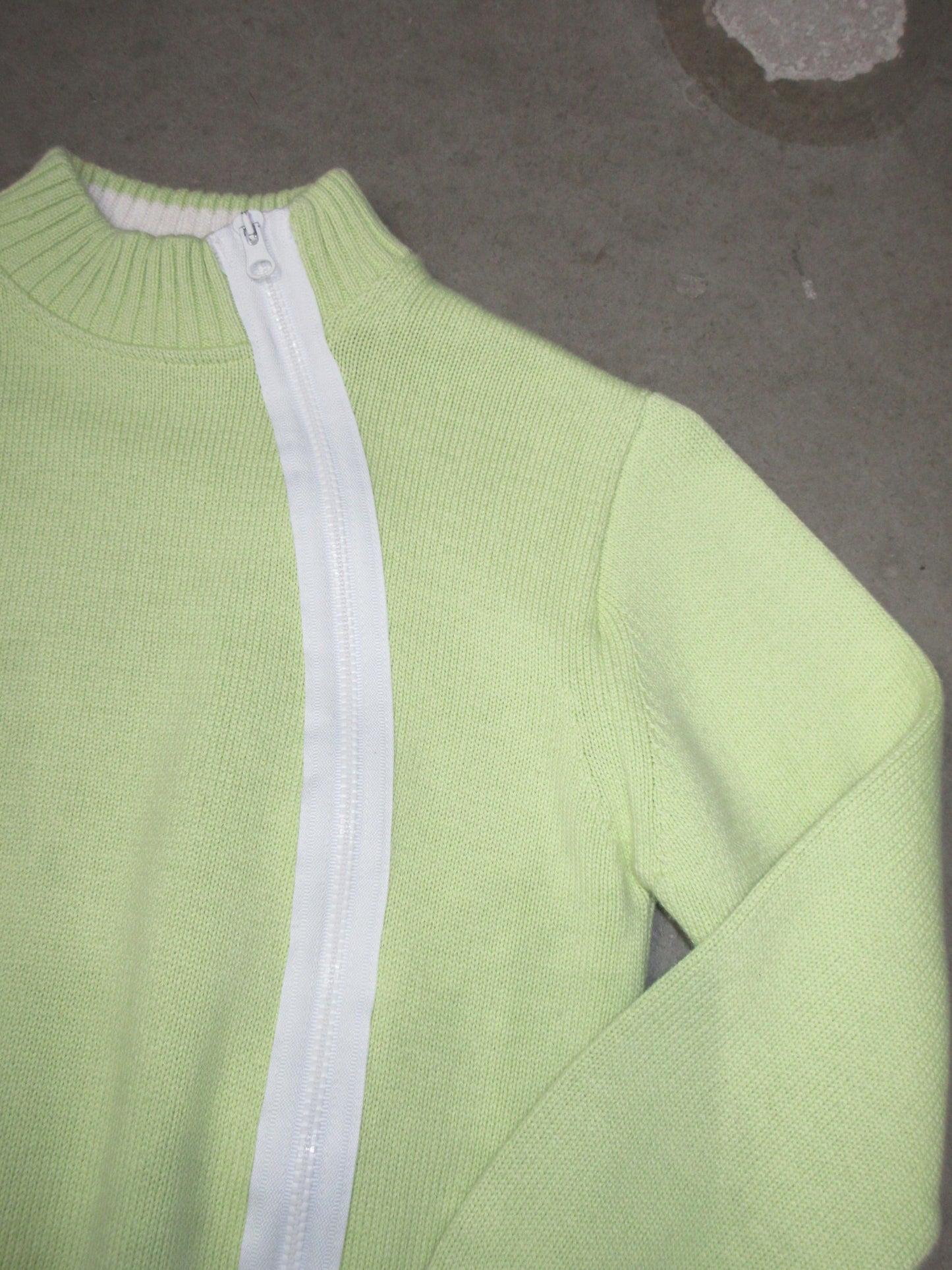 Vintage Design Zip Top