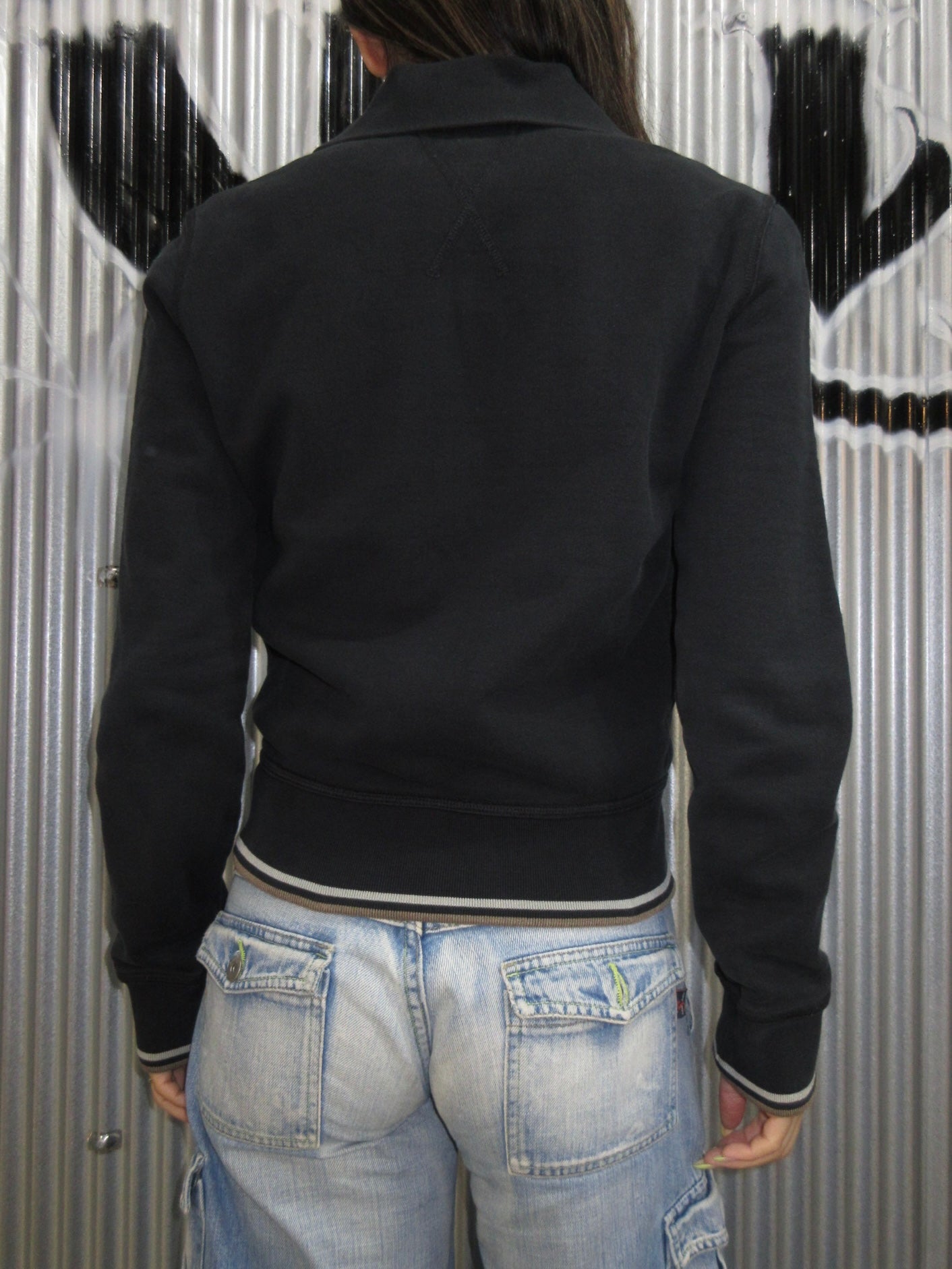 Vintage Design Zip Top