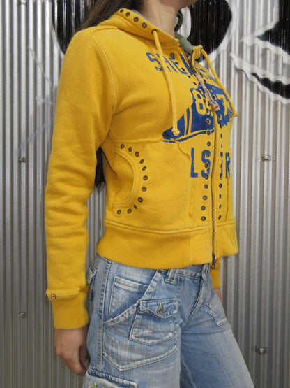 Vintage Design Zip Top