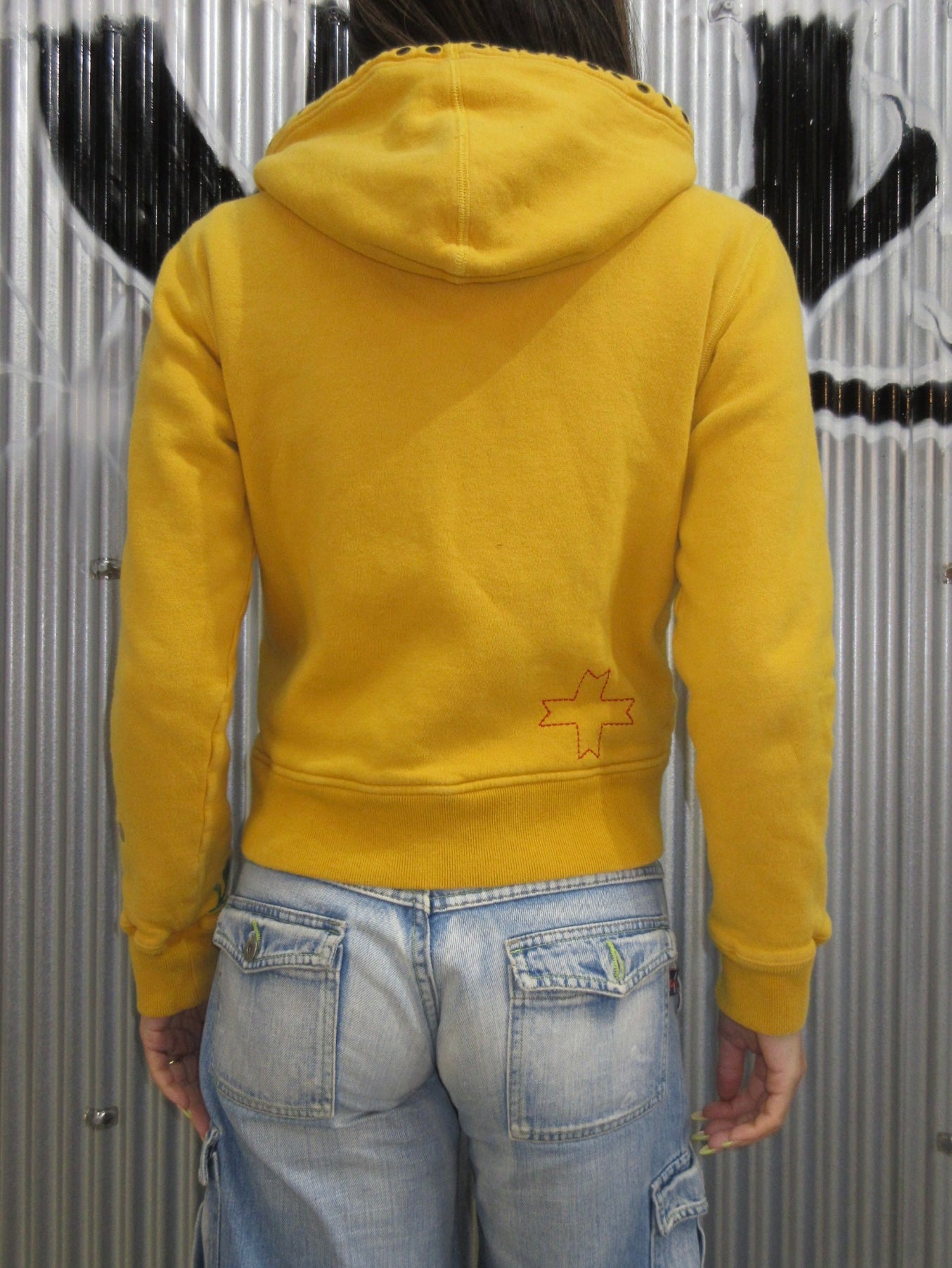 Vintage Design Zip Top