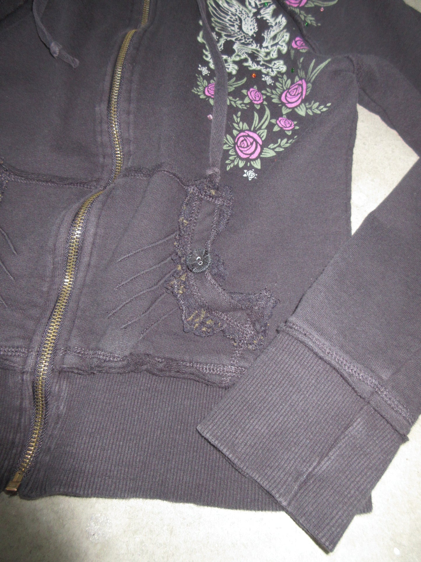 Vintage Design Zip Top