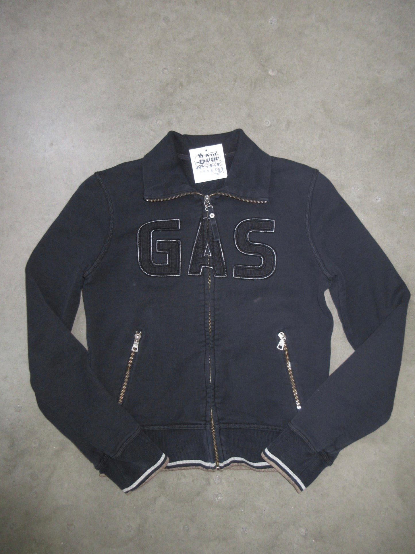 Vintage Design Zip Top