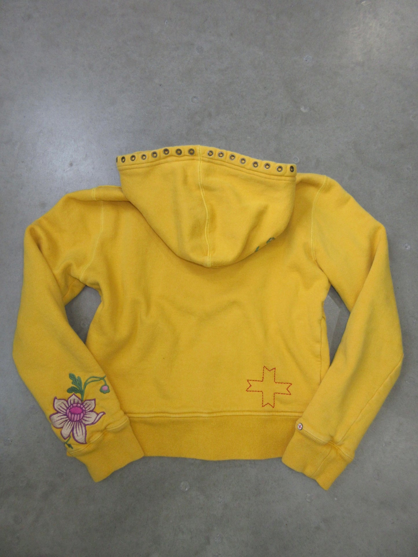 Vintage Design Zip Top
