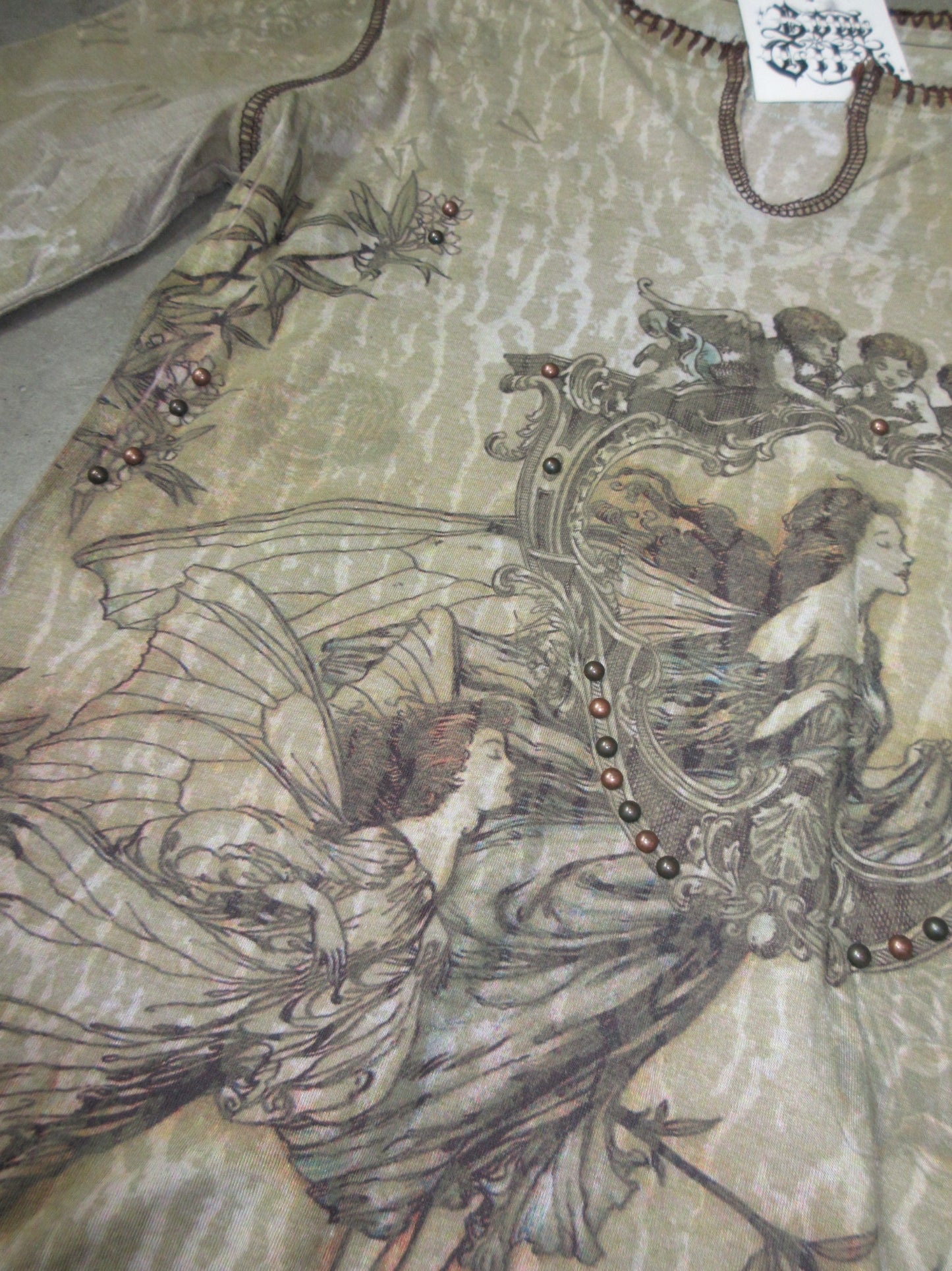 Vintage Design Top
