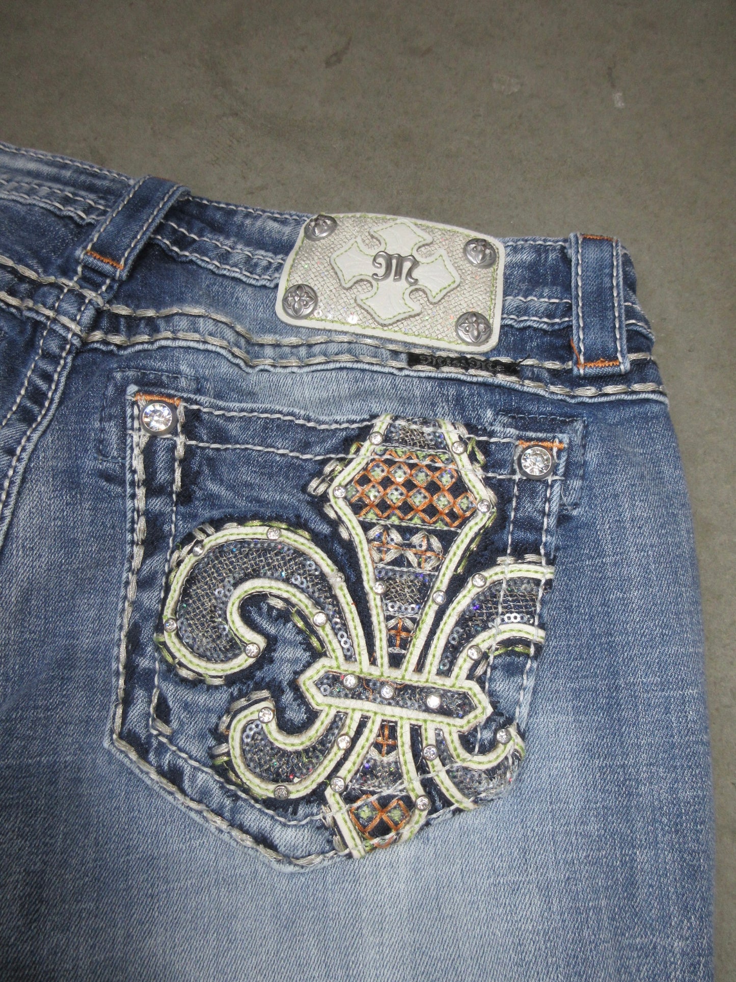 MissMe Vintage Design Capri Pants