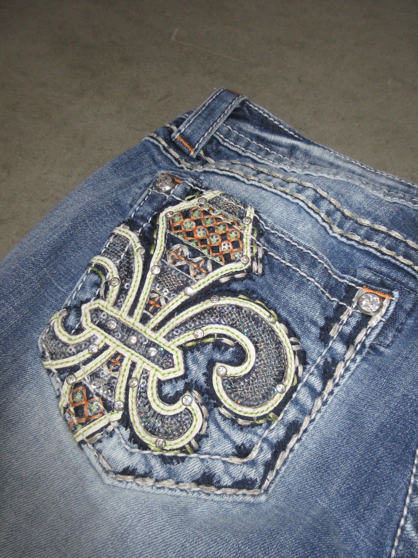 MissMe Vintage Design Capri Pants