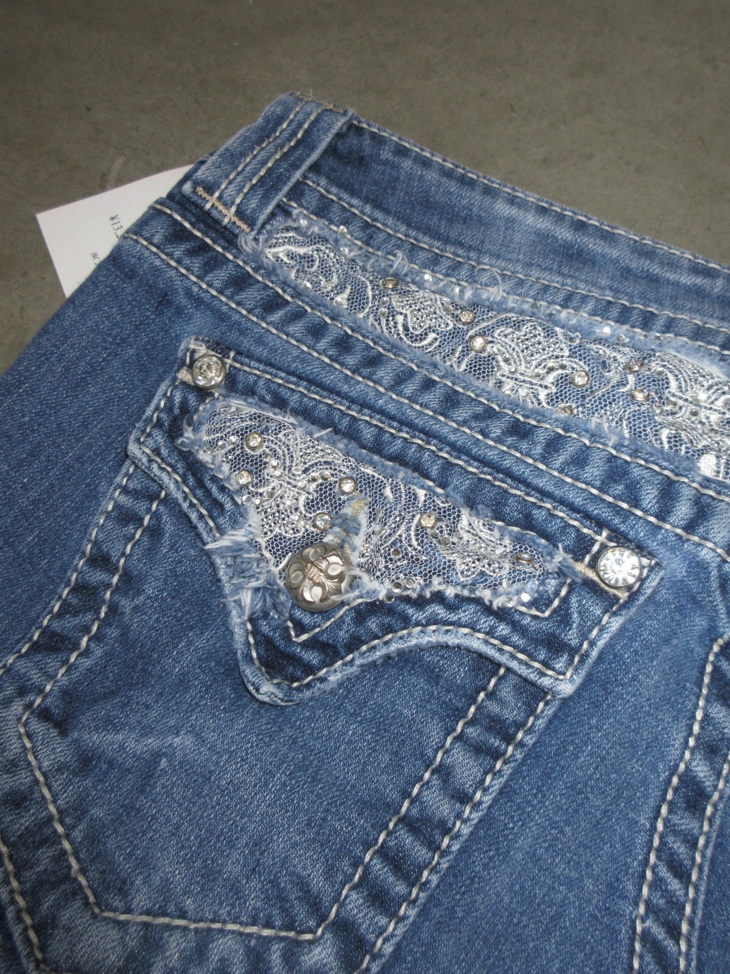 MissMe Vintage Design Capri Pants
