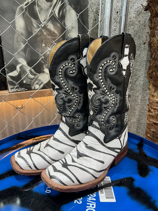 Vintage Design Western Boots