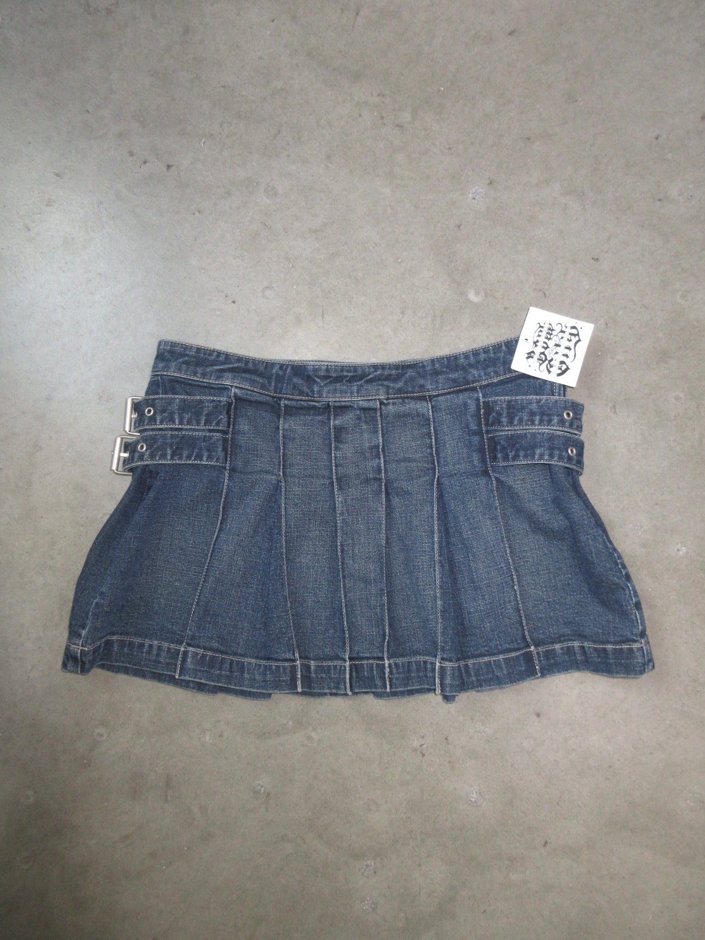 Guess Vintage Design Skirt