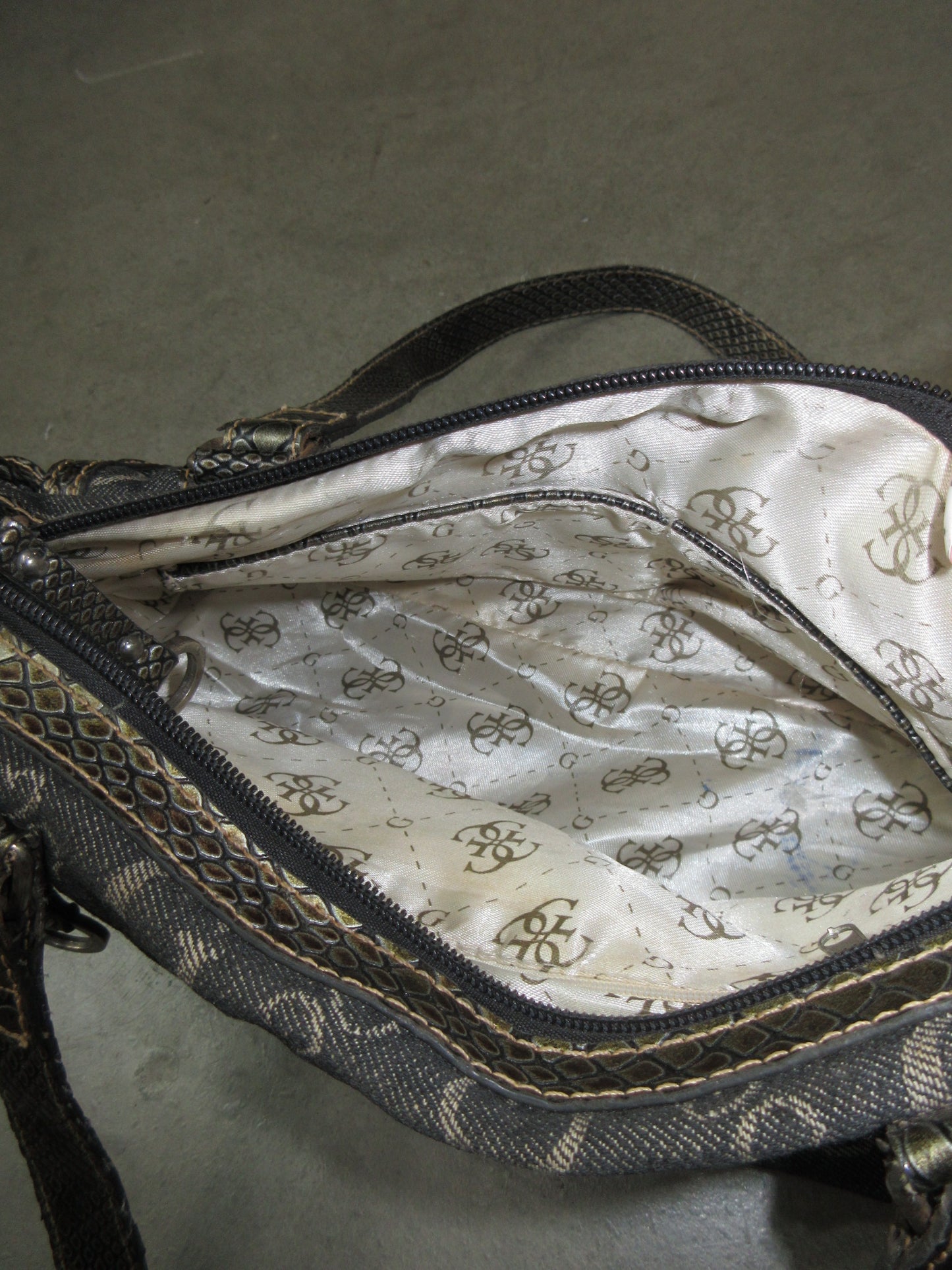 Guess Vintage Design Bag