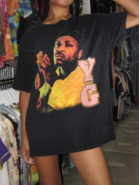 "YG" Vintage Design T-shirt