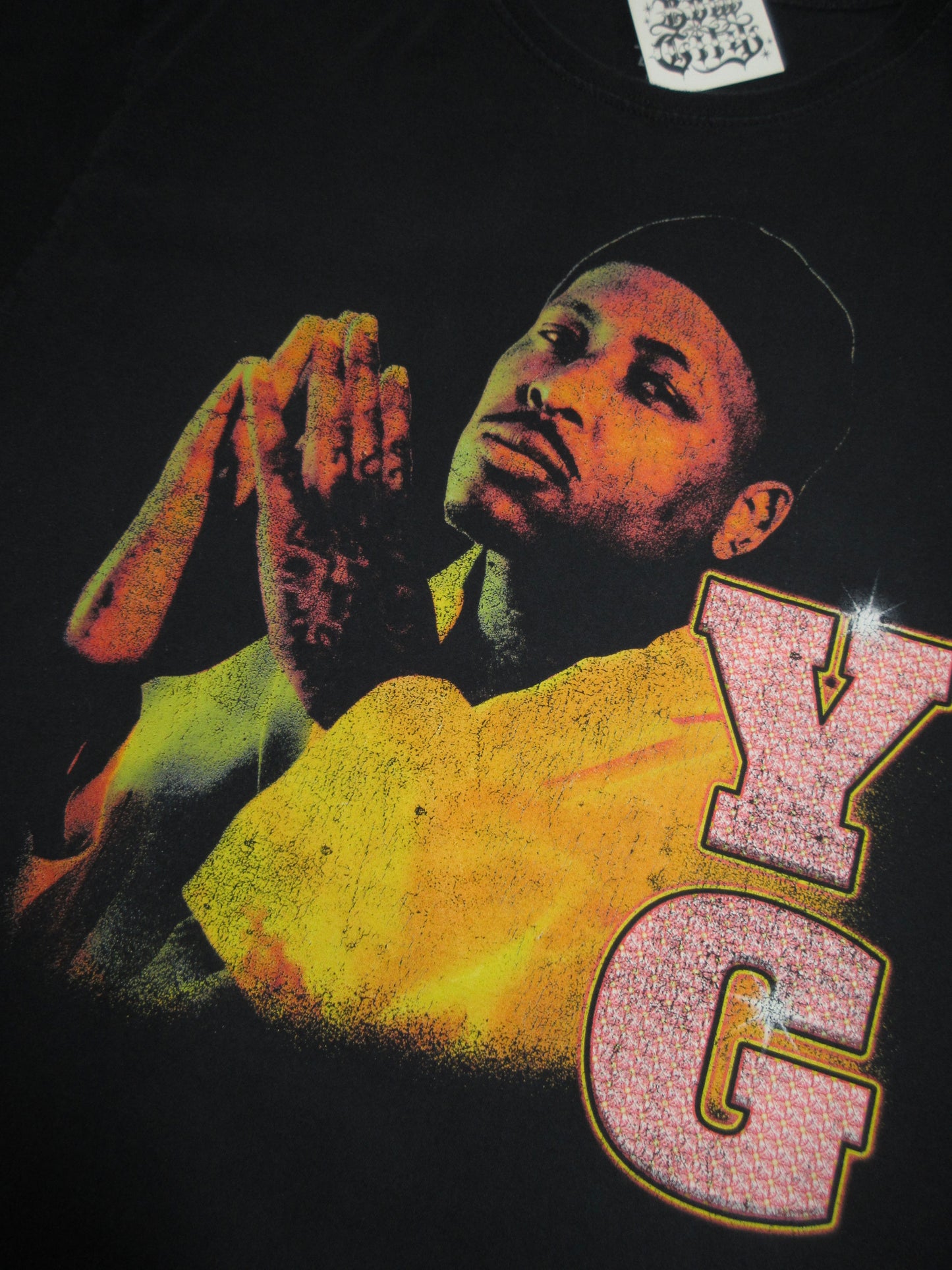 "YG" Vintage Design T-shirt