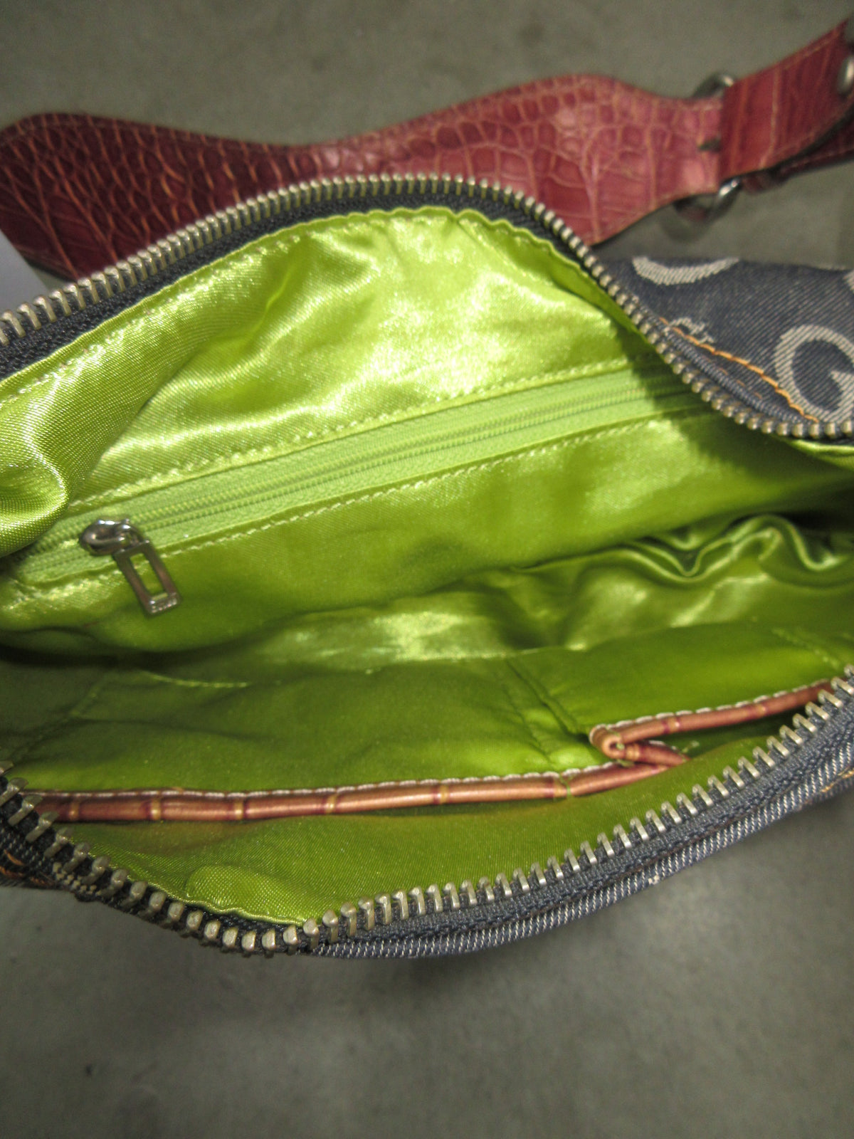 Guess Vintage Design Bag