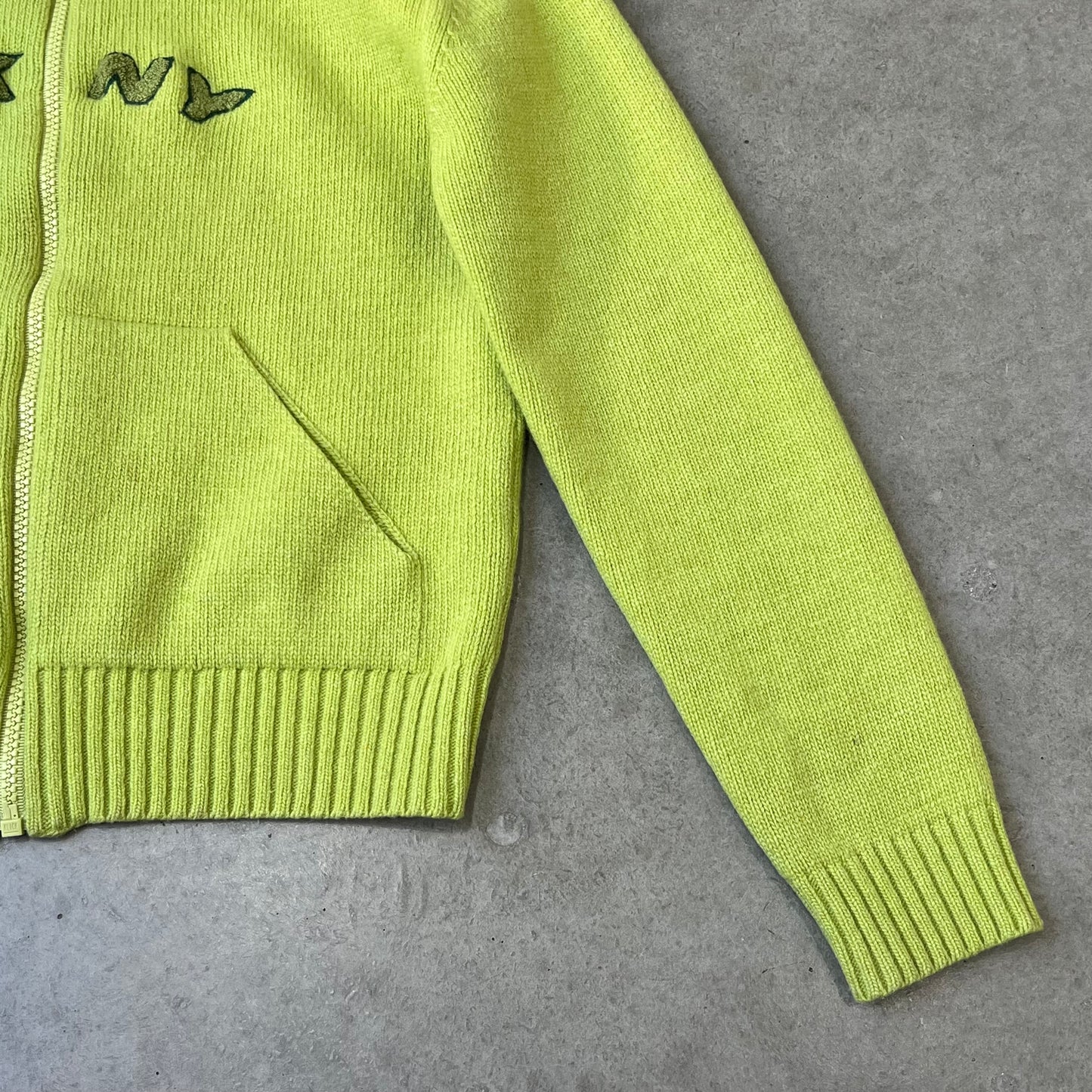 Vintage Design Zip Top