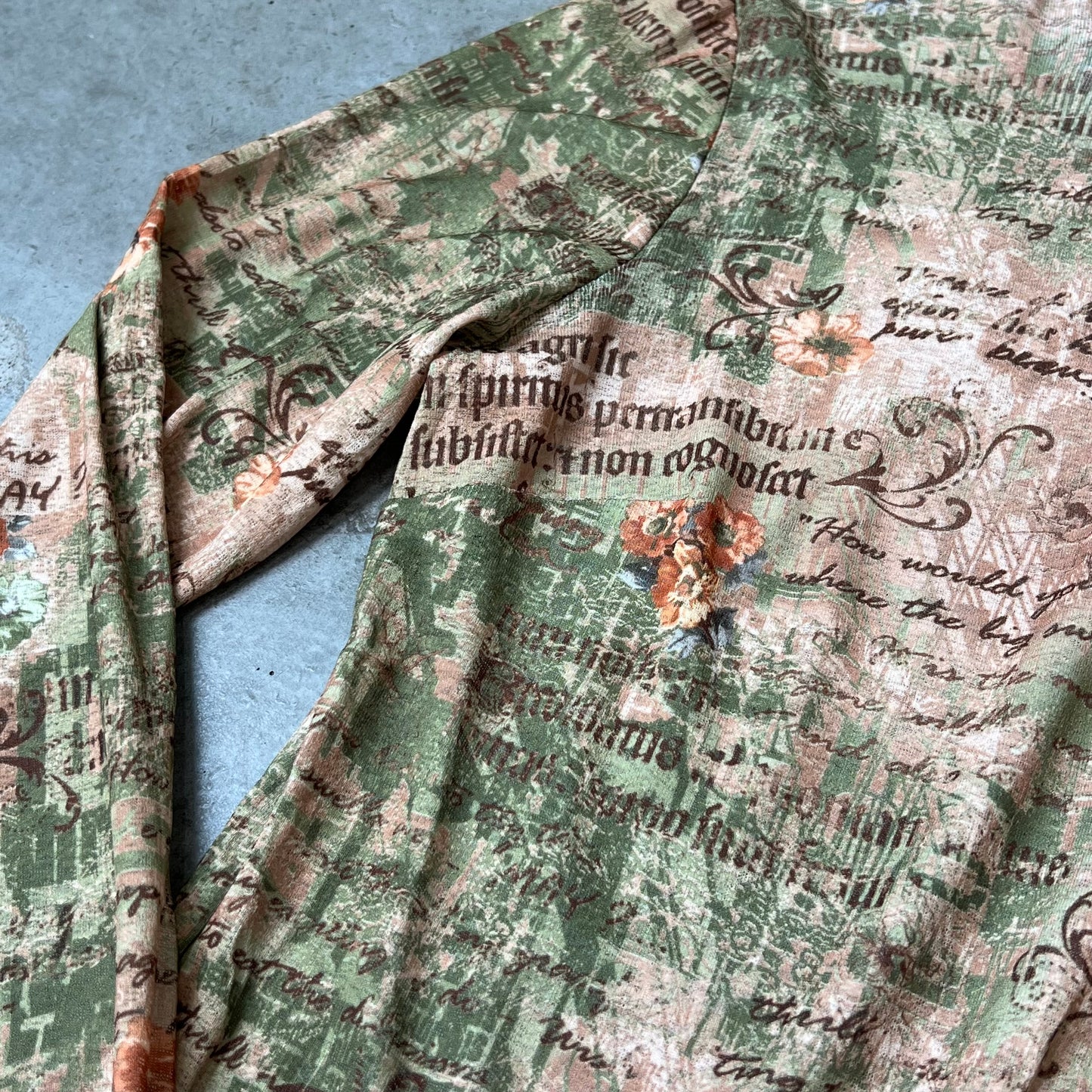 Vintage Design Zip Top