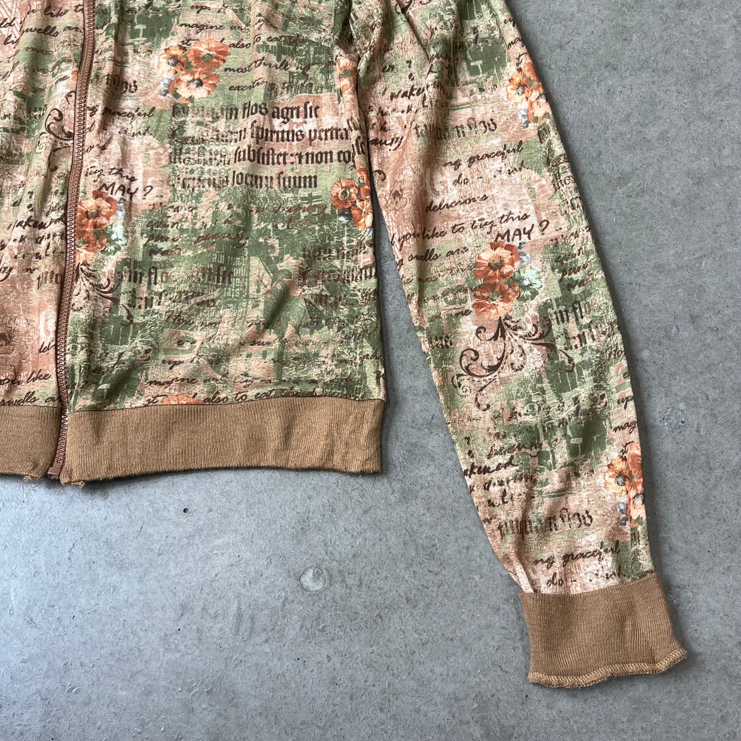 Vintage Design Zip Top