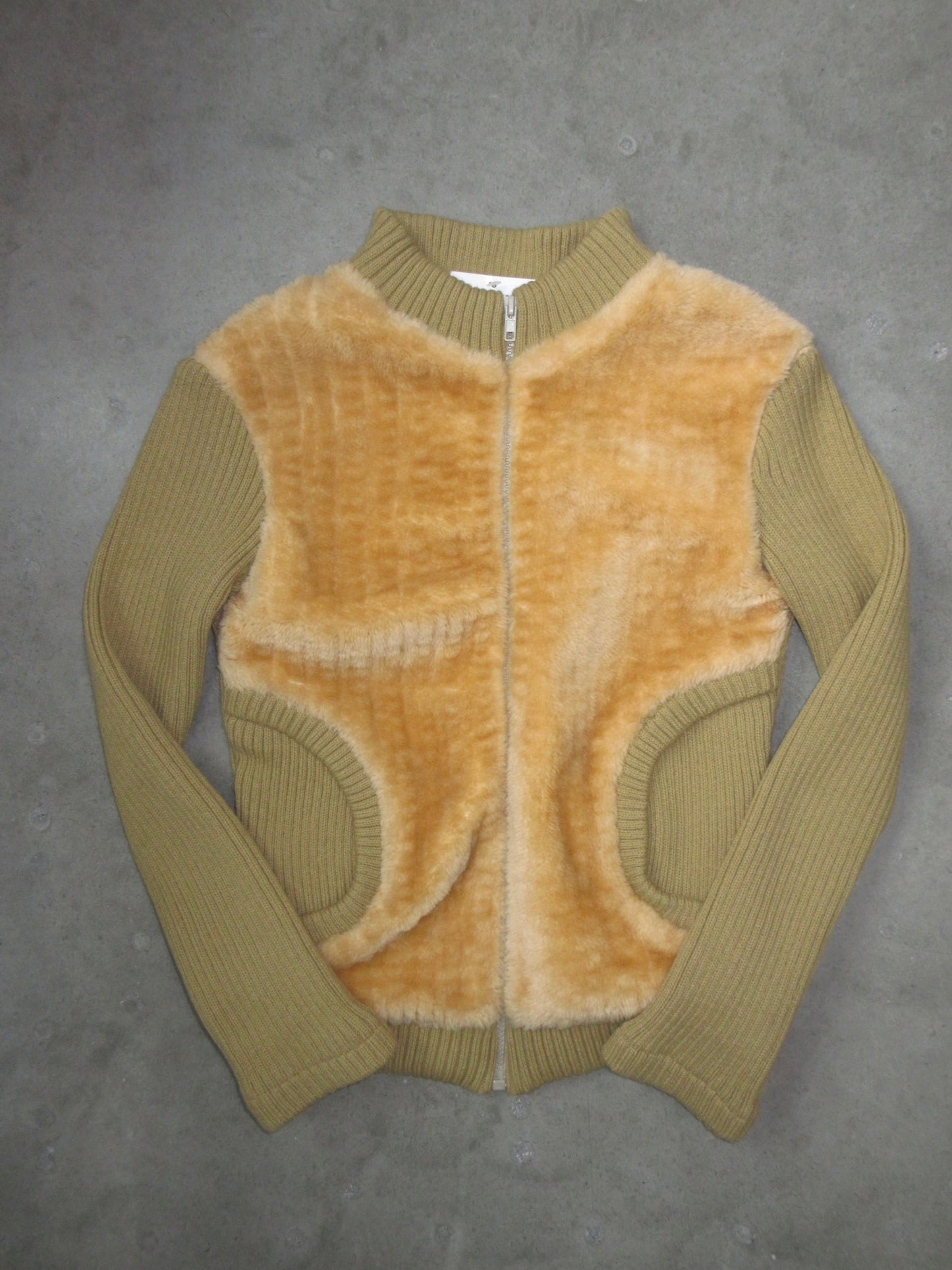 Vintage Design Zip Top