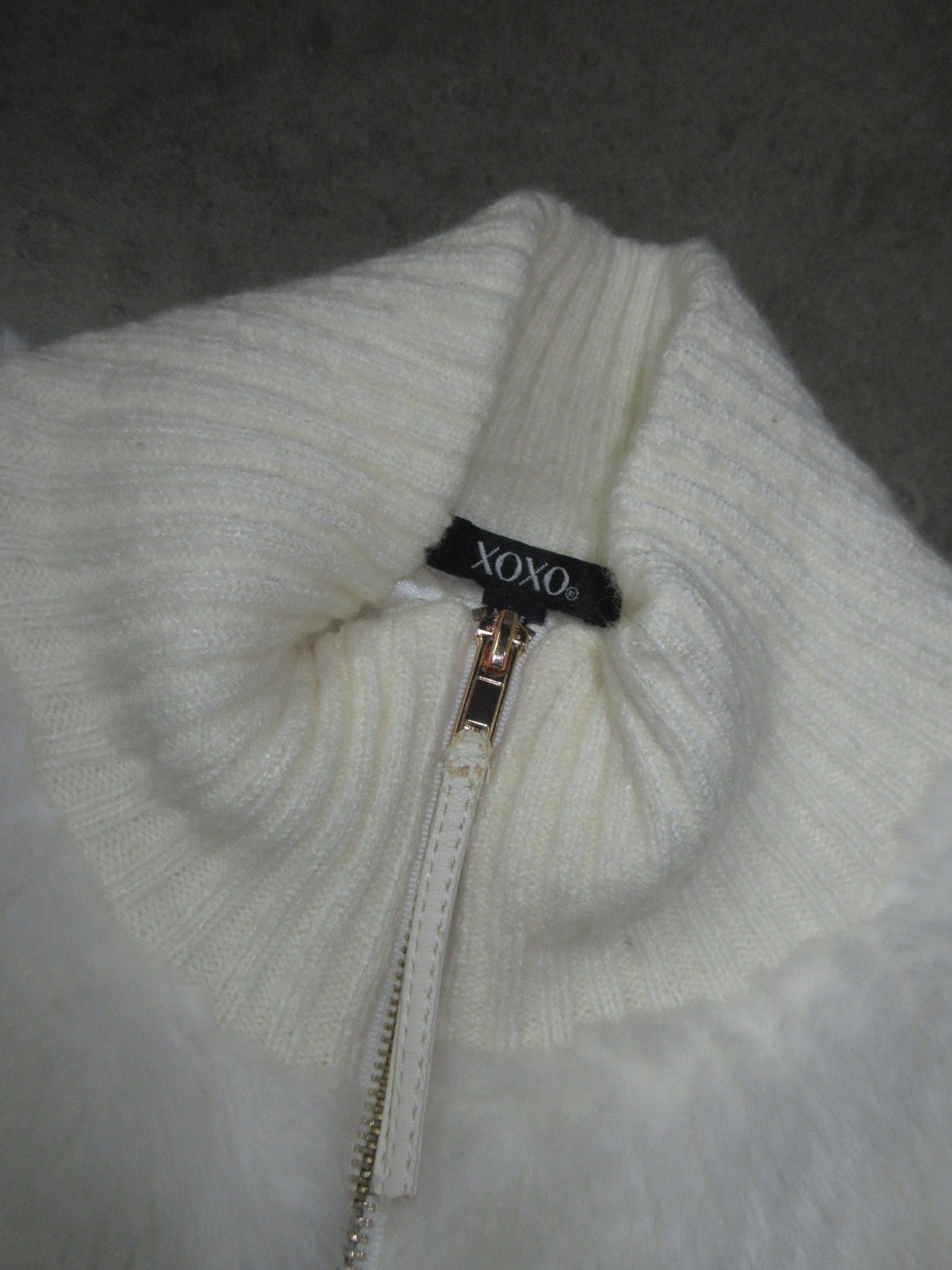 Vintage Design Zip Top