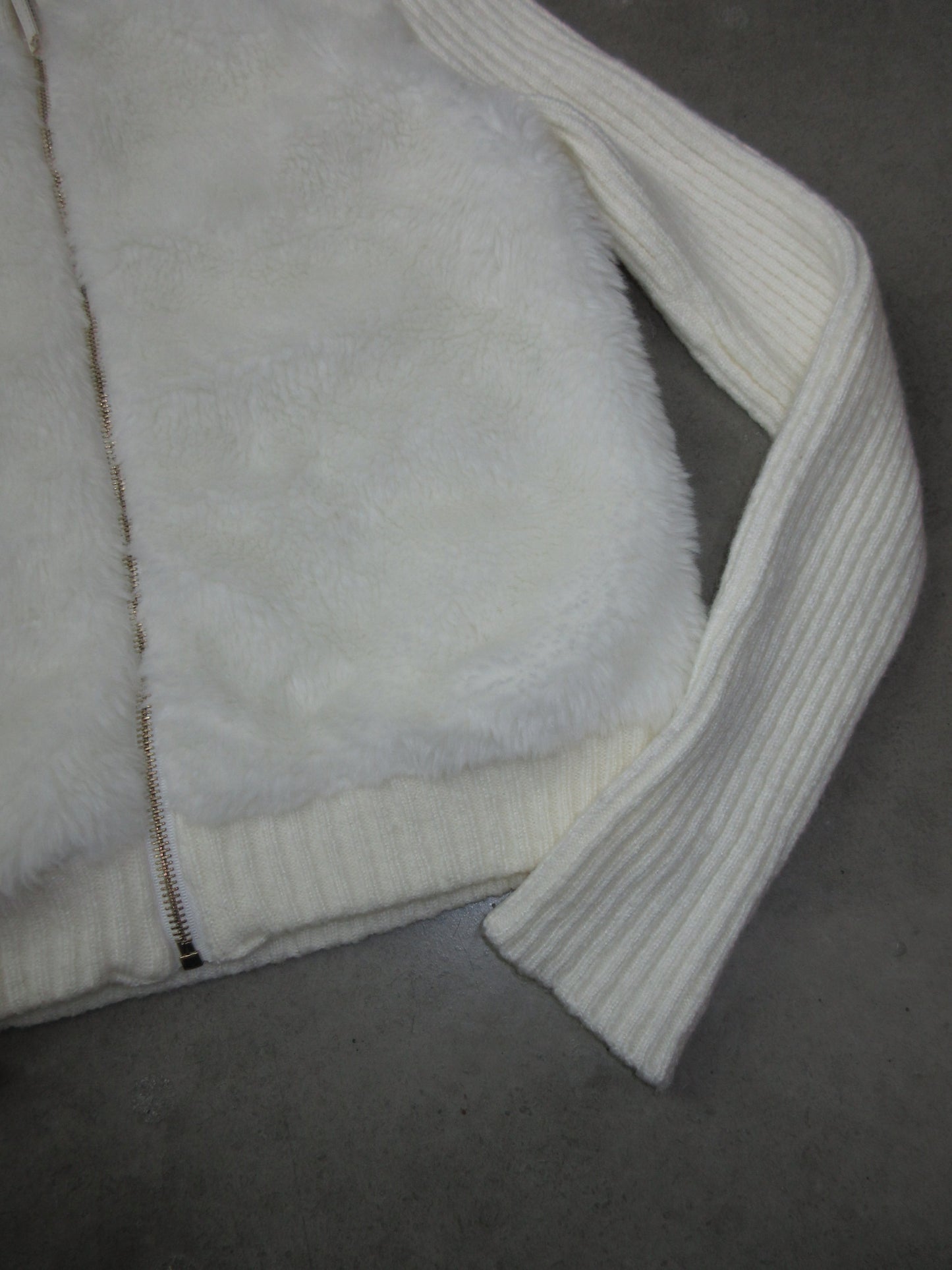Vintage Design Zip Top