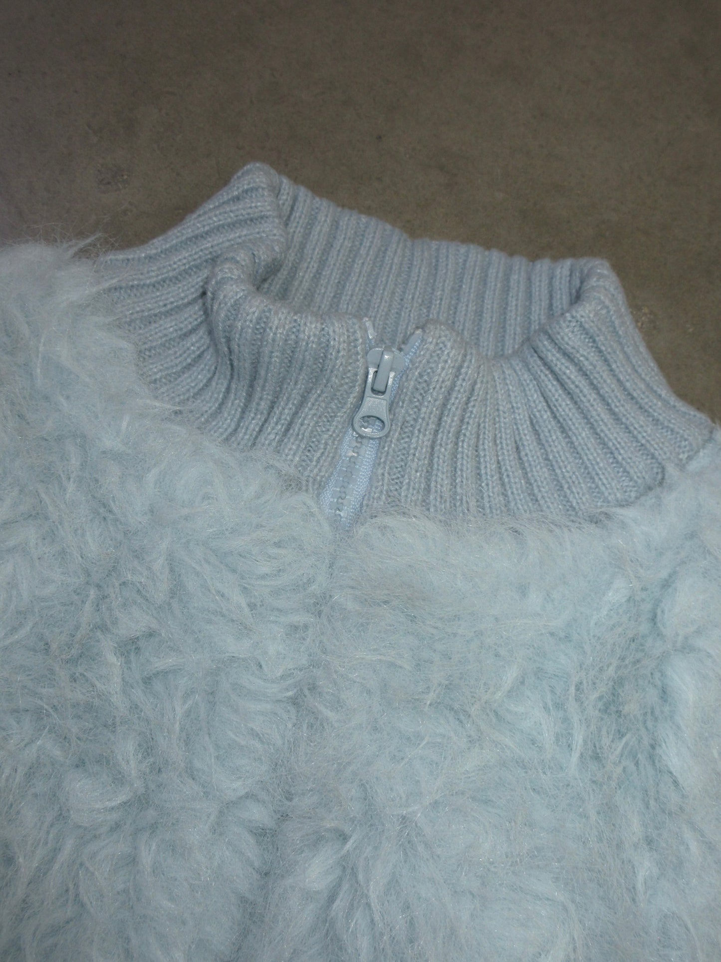 Vintage Design Zip Top
