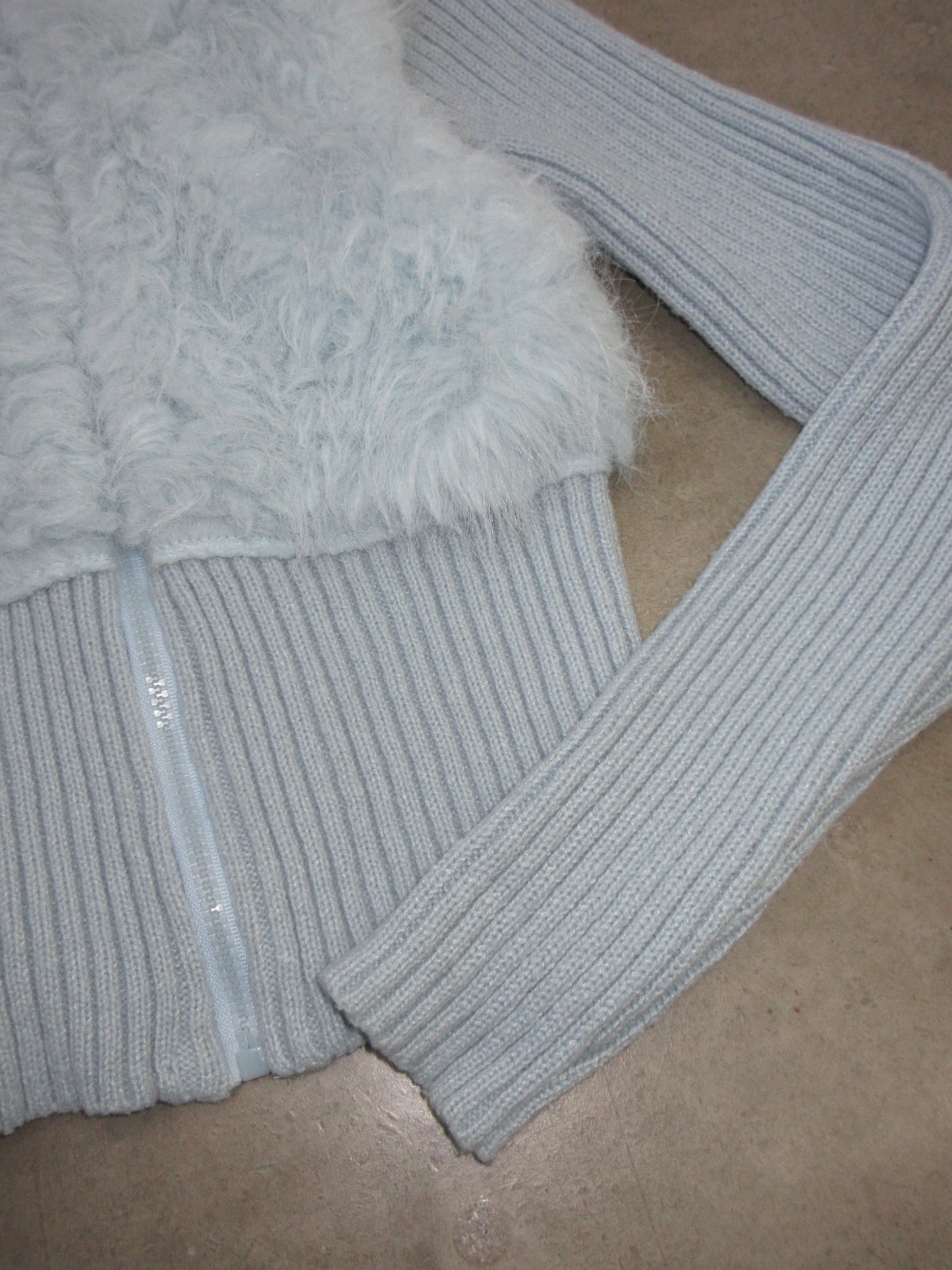 Vintage Design Zip Top