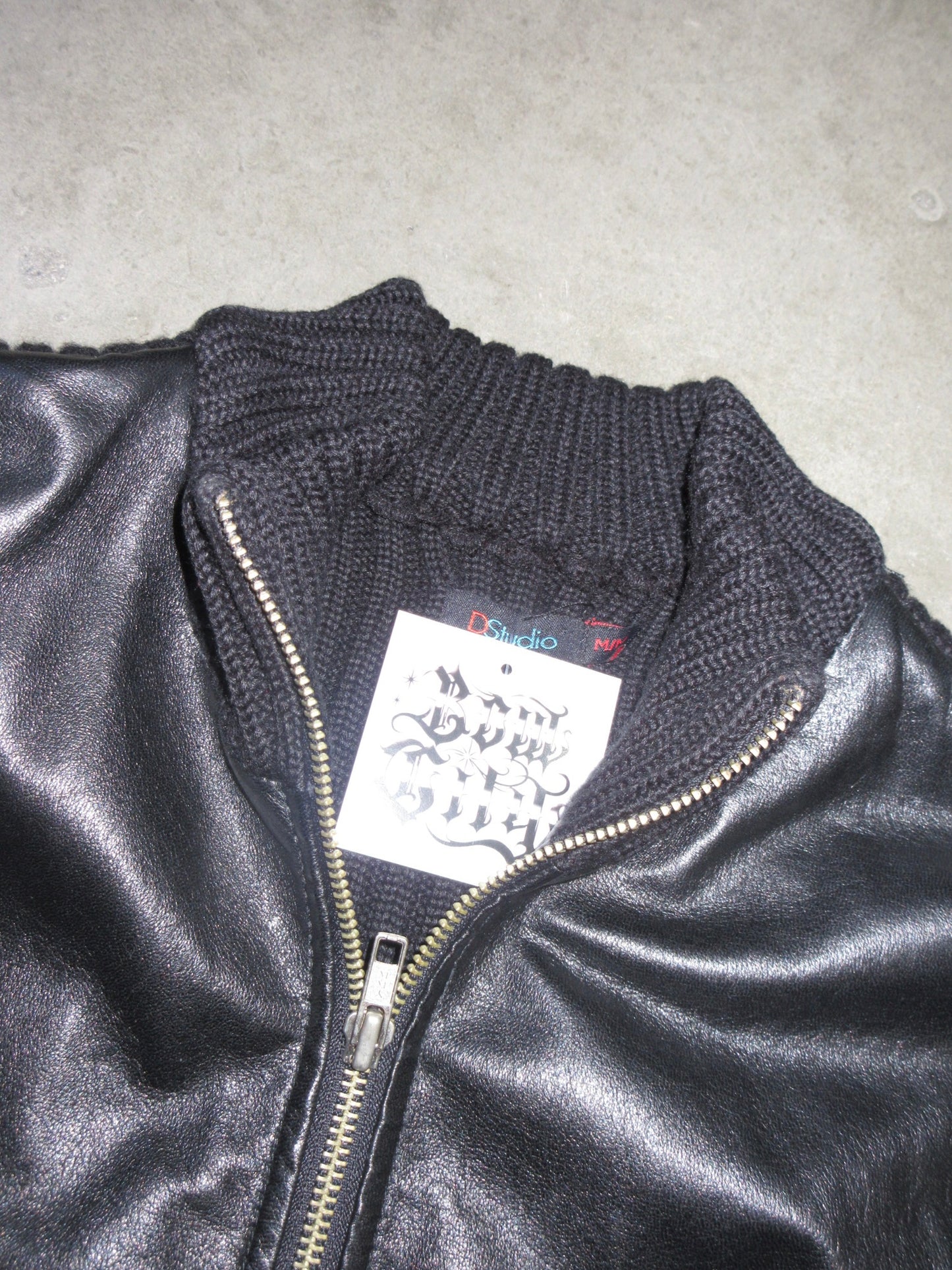 Vintage Design Zip Top