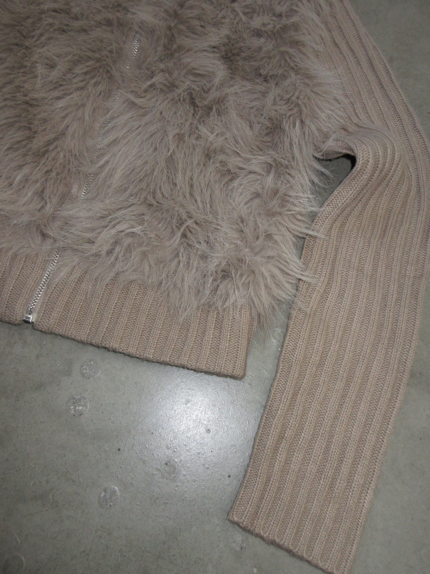 Vintage Design Zip Top