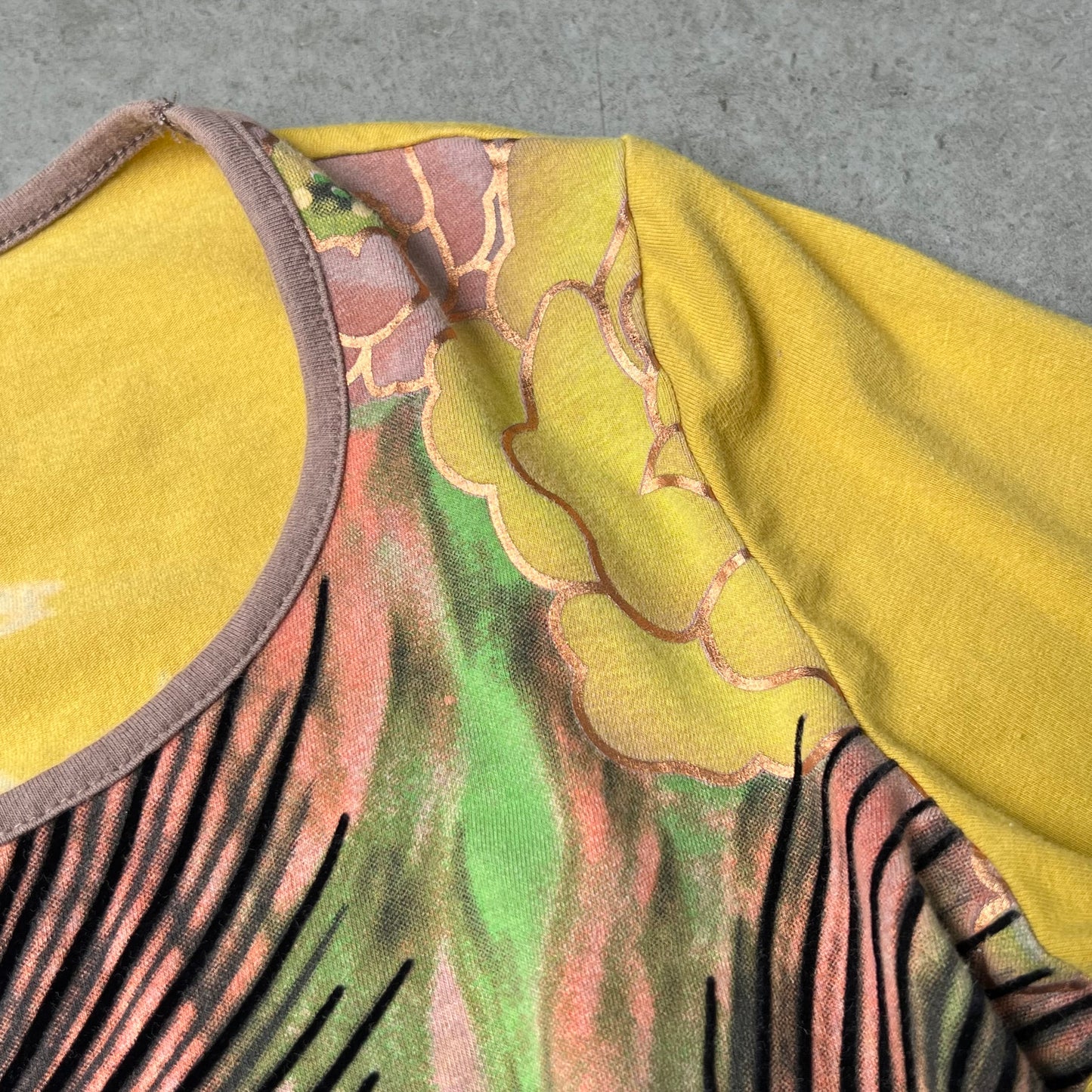 Vintage Desin Top